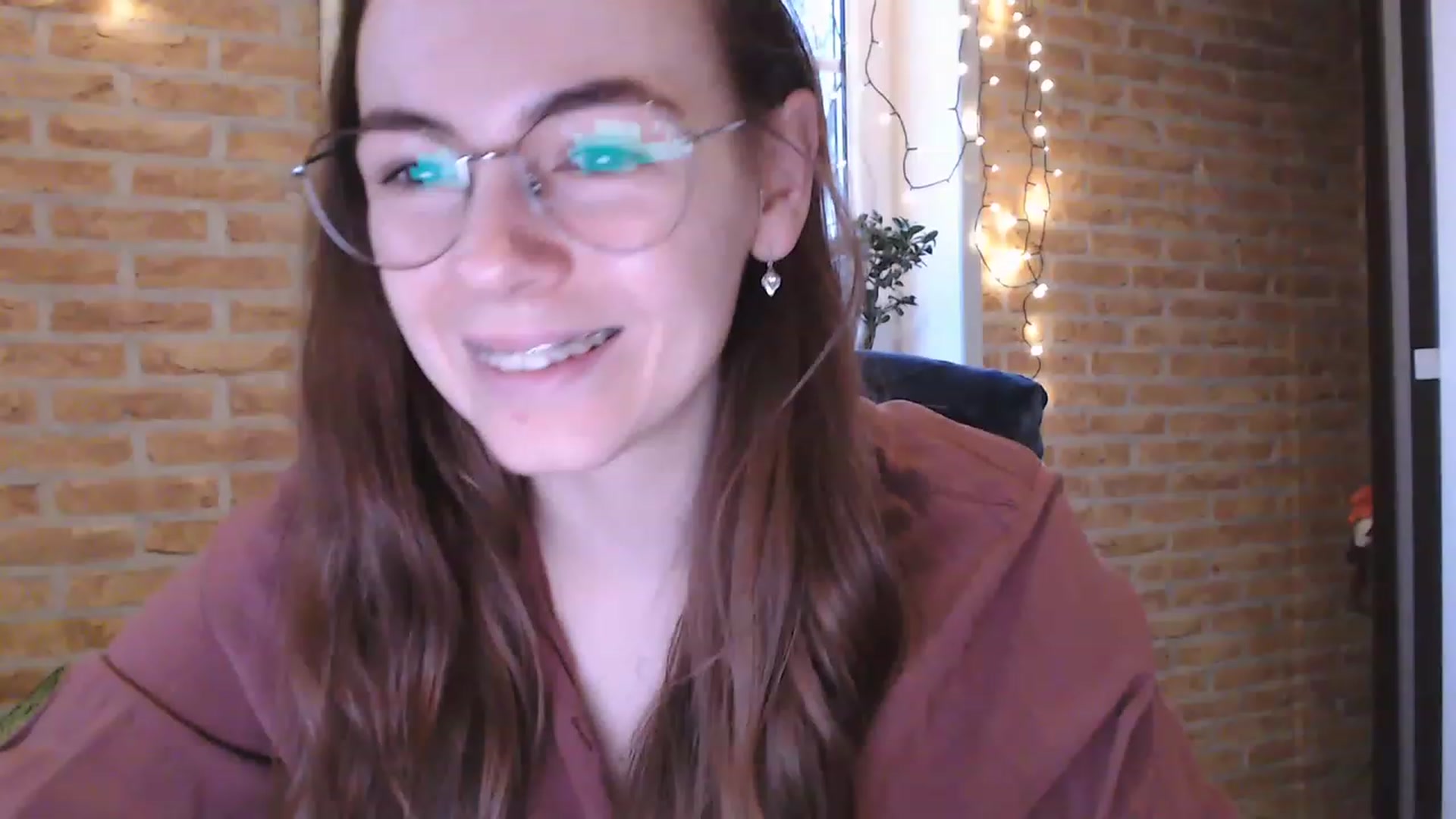 Gallery image thumbnail from Ammeliy's myfreecams stream on, 01/29/2023, 08:07 image 4 of 20