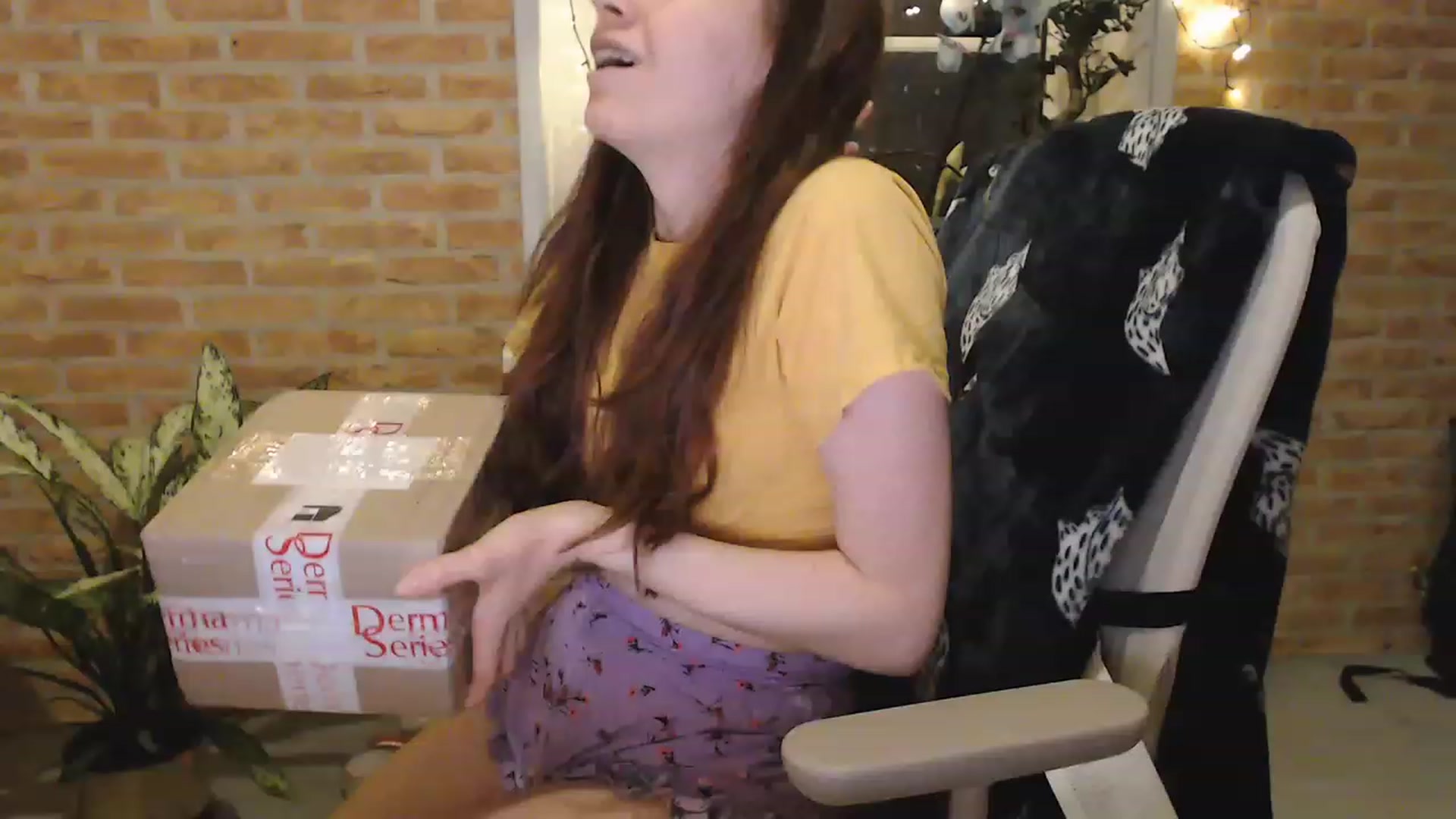 Gallery image thumbnail from Ammeliy's myfreecams stream on, 02/03/2023, 18:11 image 5 of 20