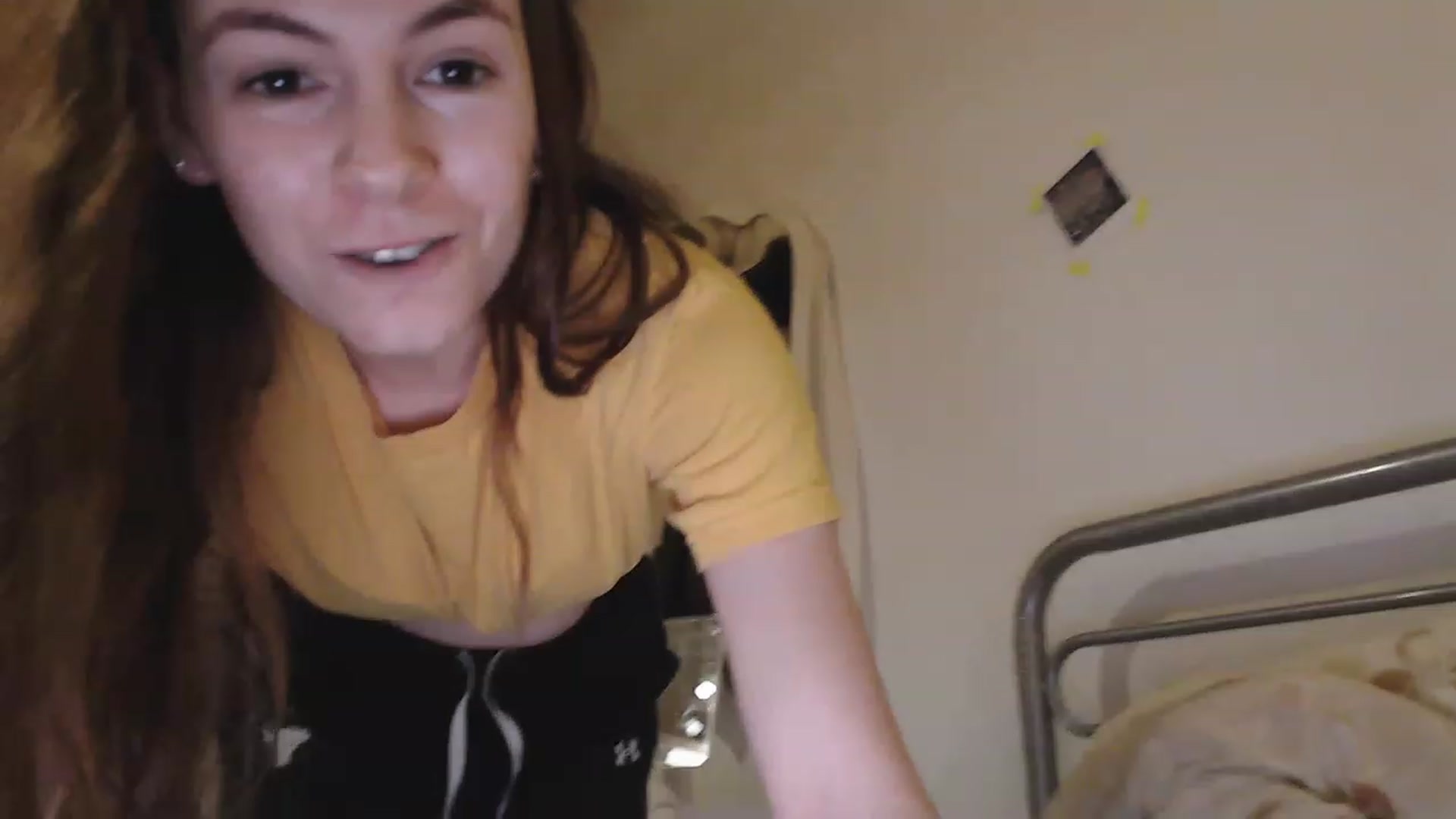 Gallery image thumbnail from Ammeliy's myfreecams stream on, 02/03/2023, 18:11 image 2 of 20