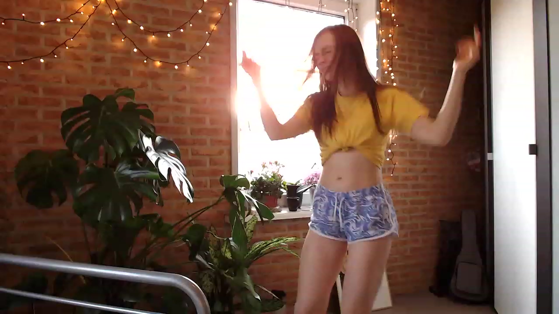 Gallery image thumbnail from Ammeliy's myfreecams stream on, 03/26/2023, 17:55 image 2 of 20