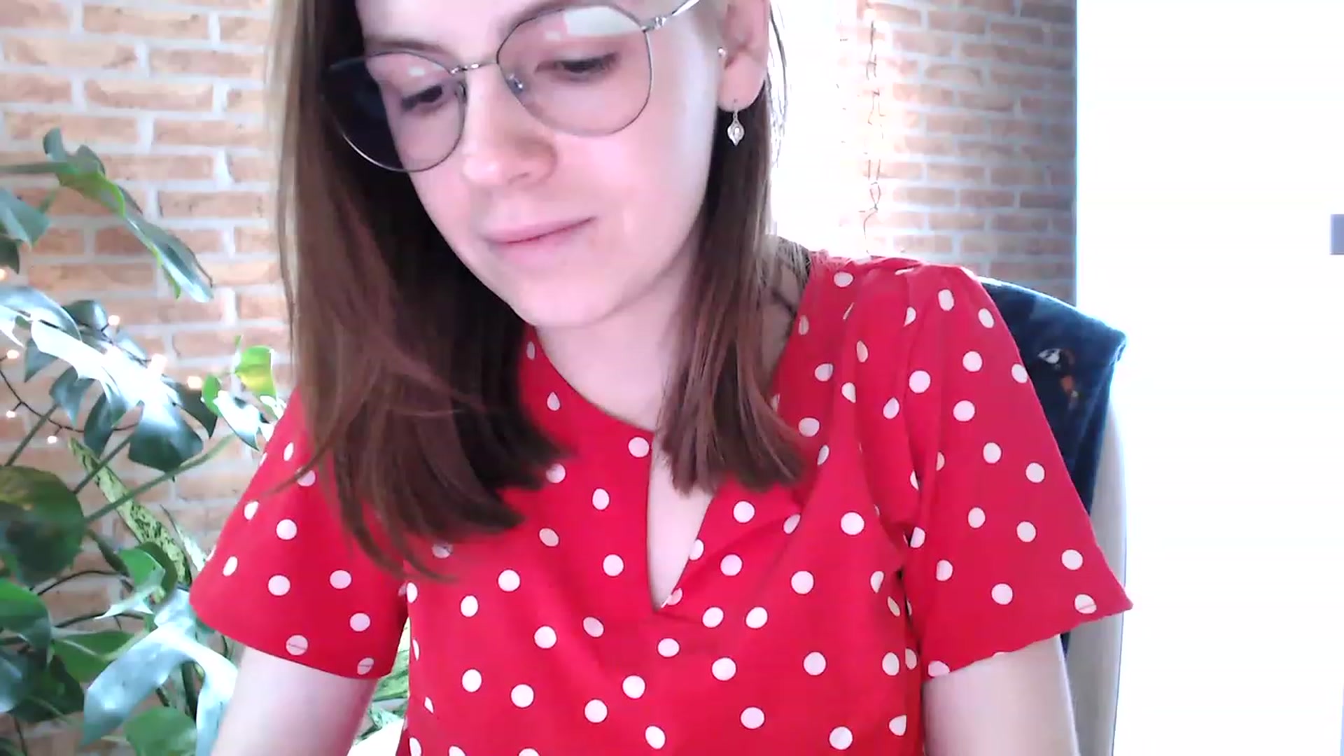 Gallery image thumbnail from Ammeliy's myfreecams stream on, 06/02/2023, 09:00 image 4 of 20