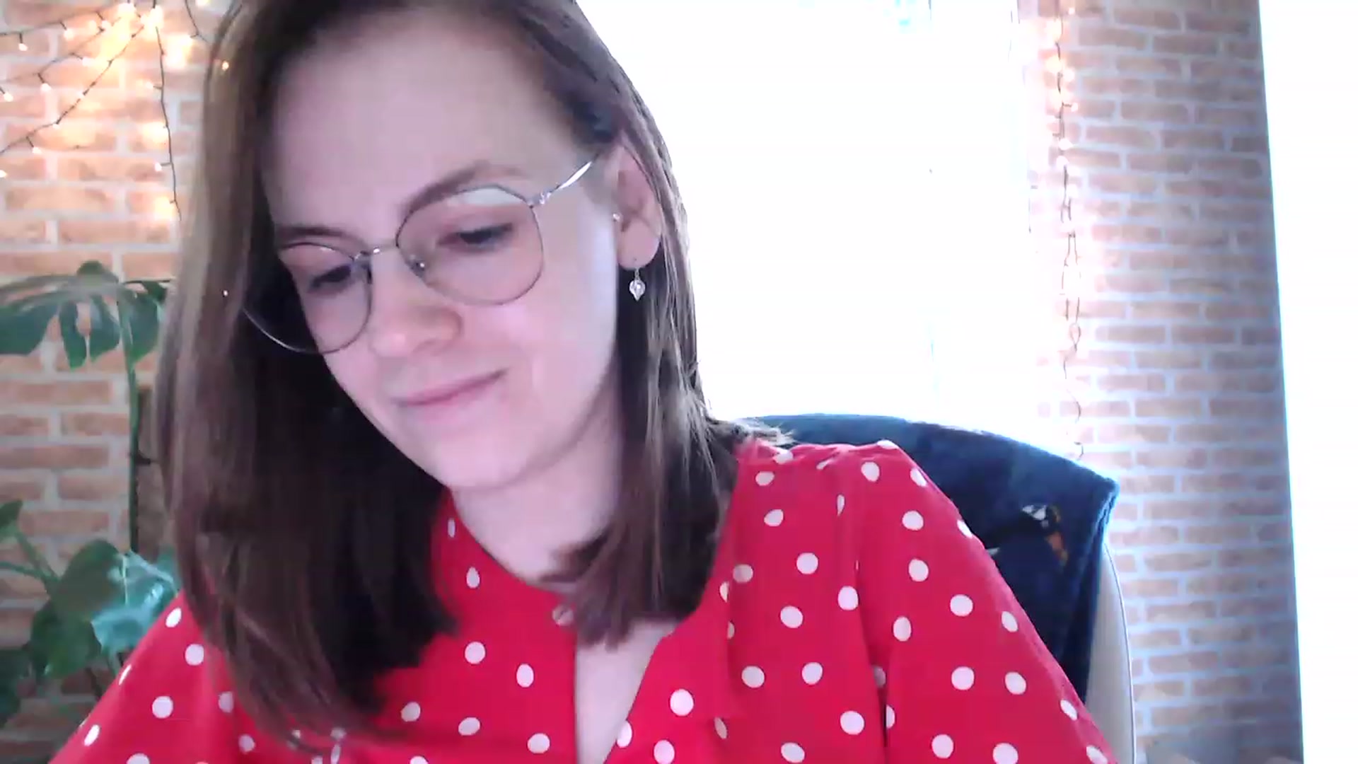 Gallery image thumbnail from Ammeliy's myfreecams stream on, 06/02/2023, 09:00 image 19 of 20