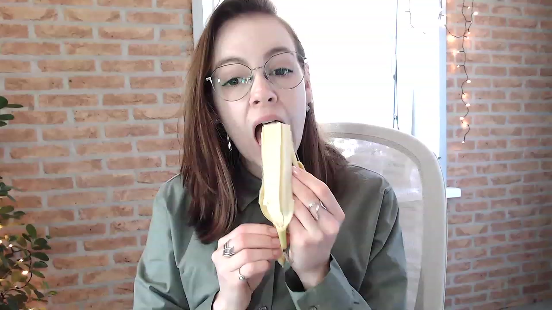 Gallery image thumbnail from Ammeliy's myfreecams stream on, 06/09/2023, 09:30 image 11 of 20