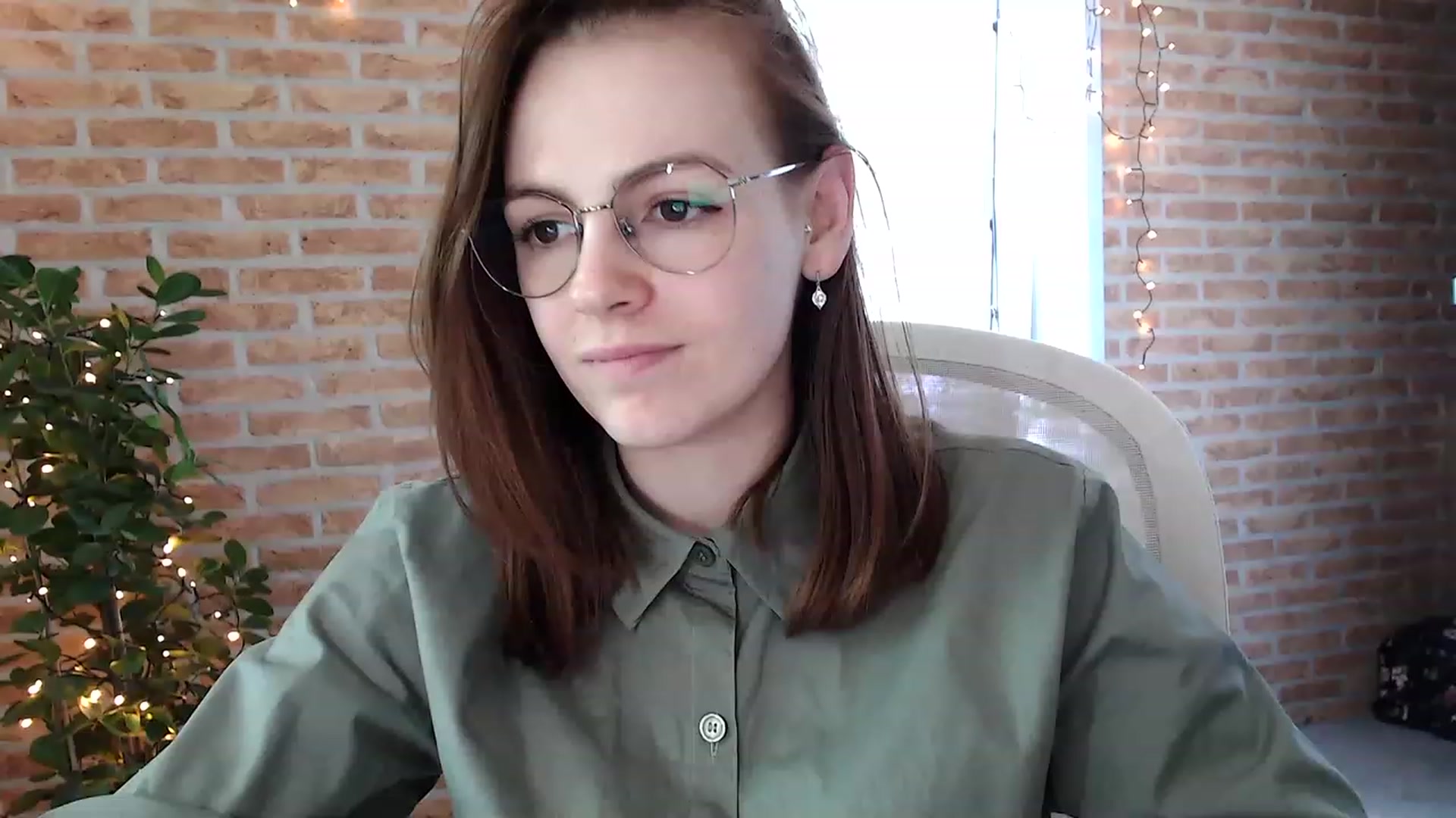Gallery image thumbnail from Ammeliy's myfreecams stream on, 06/09/2023, 11:30 image 15 of 20
