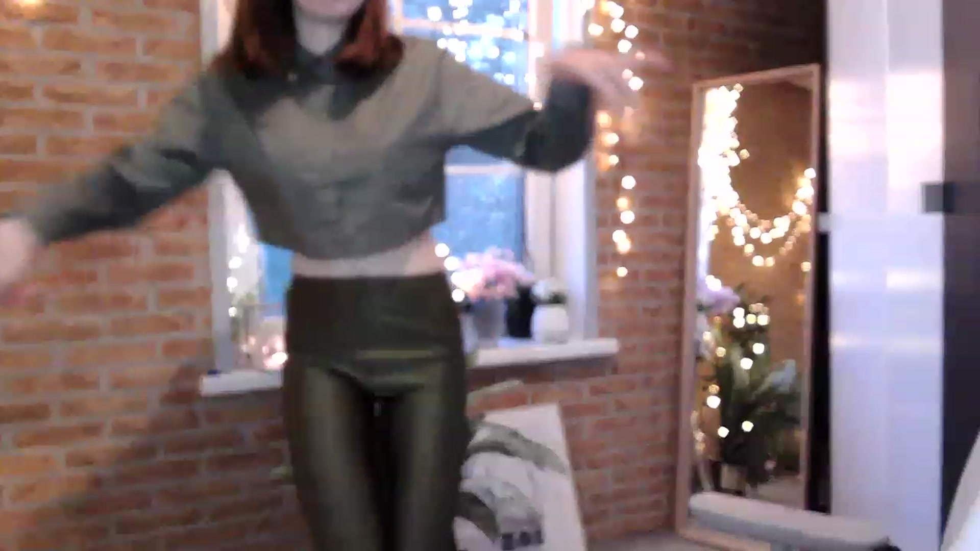 Gallery image thumbnail from Ammeliy's myfreecams stream on, 06/10/2023, 21:03 image 11 of 20
