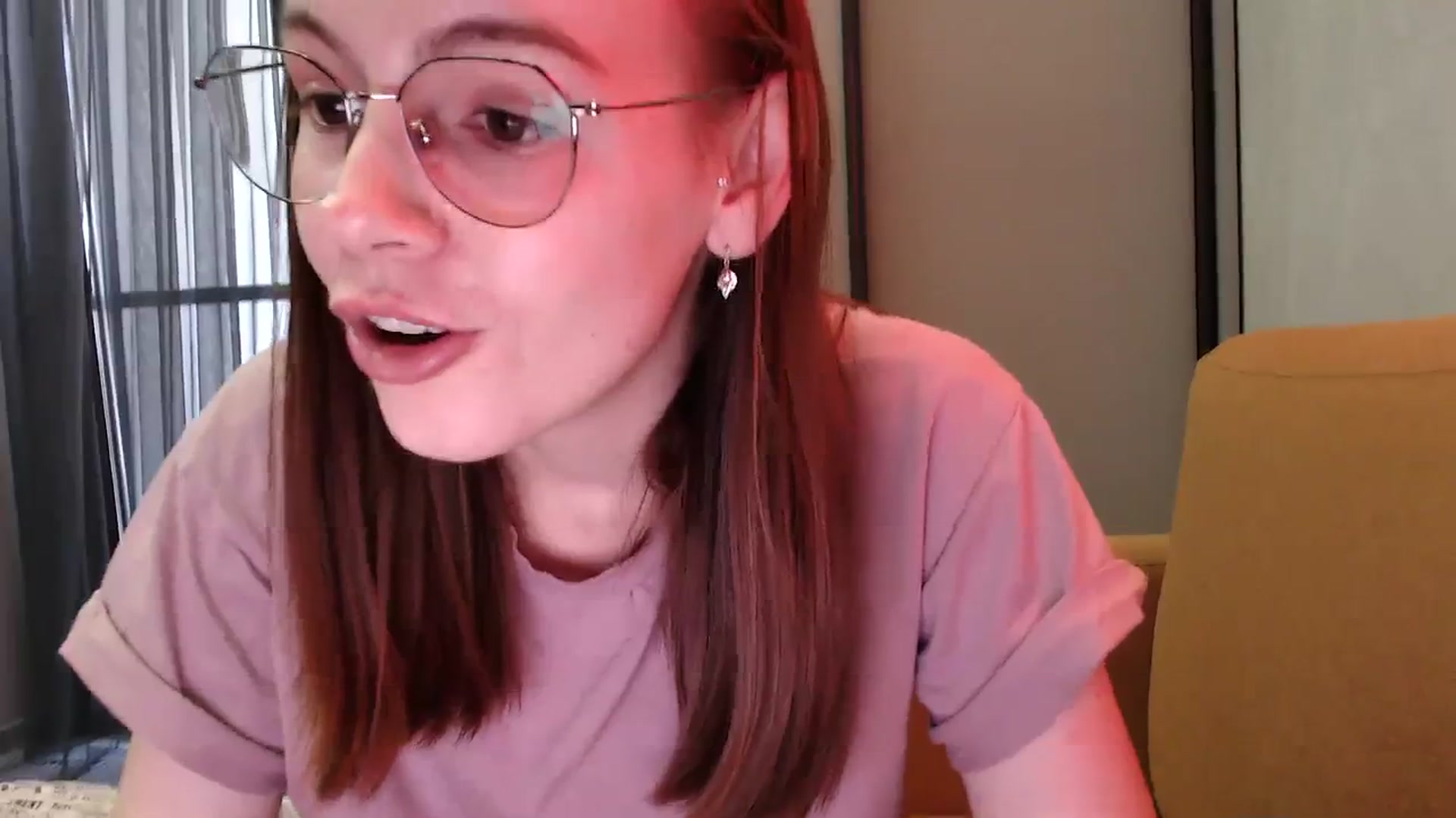 Gallery image thumbnail from Ammeliy's myfreecams stream on, 09/17/2023, 13:01 image 7 of 20