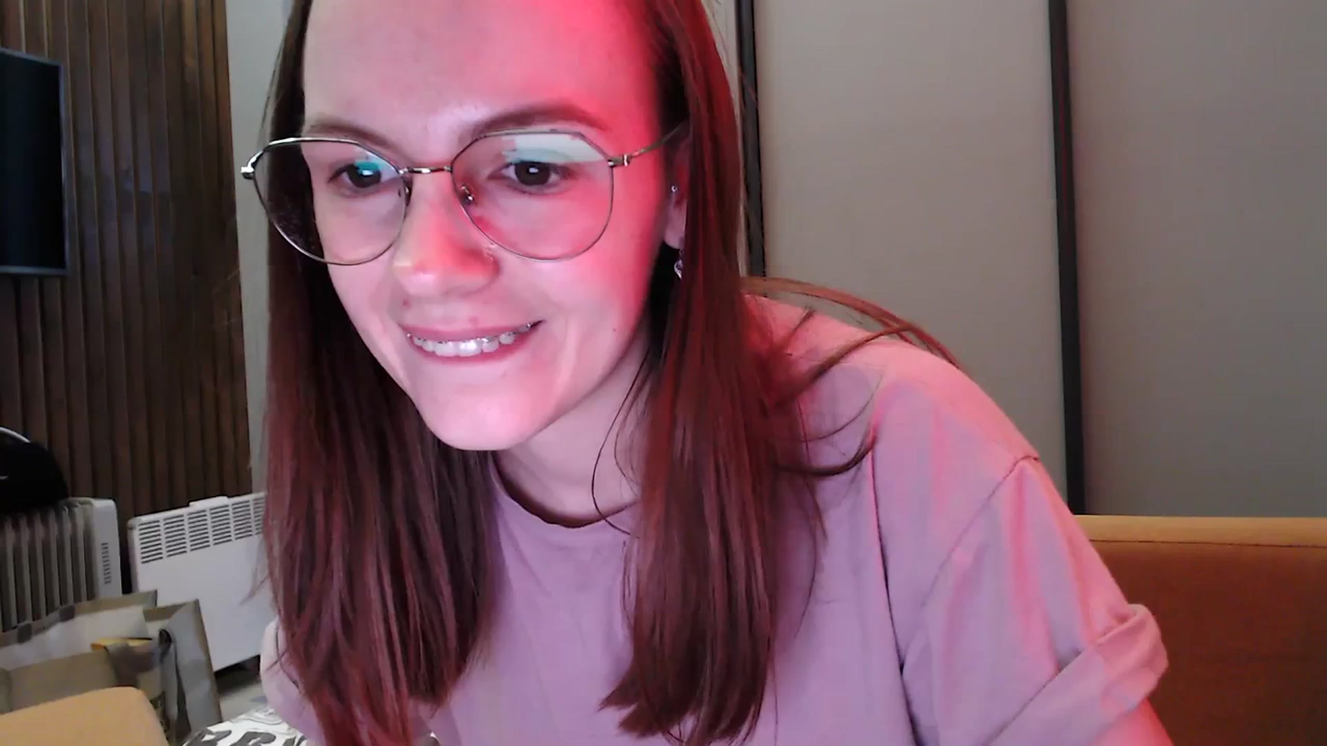 Gallery image thumbnail from Ammeliy's myfreecams stream on, 09/17/2023, 13:01 image 20 of 20