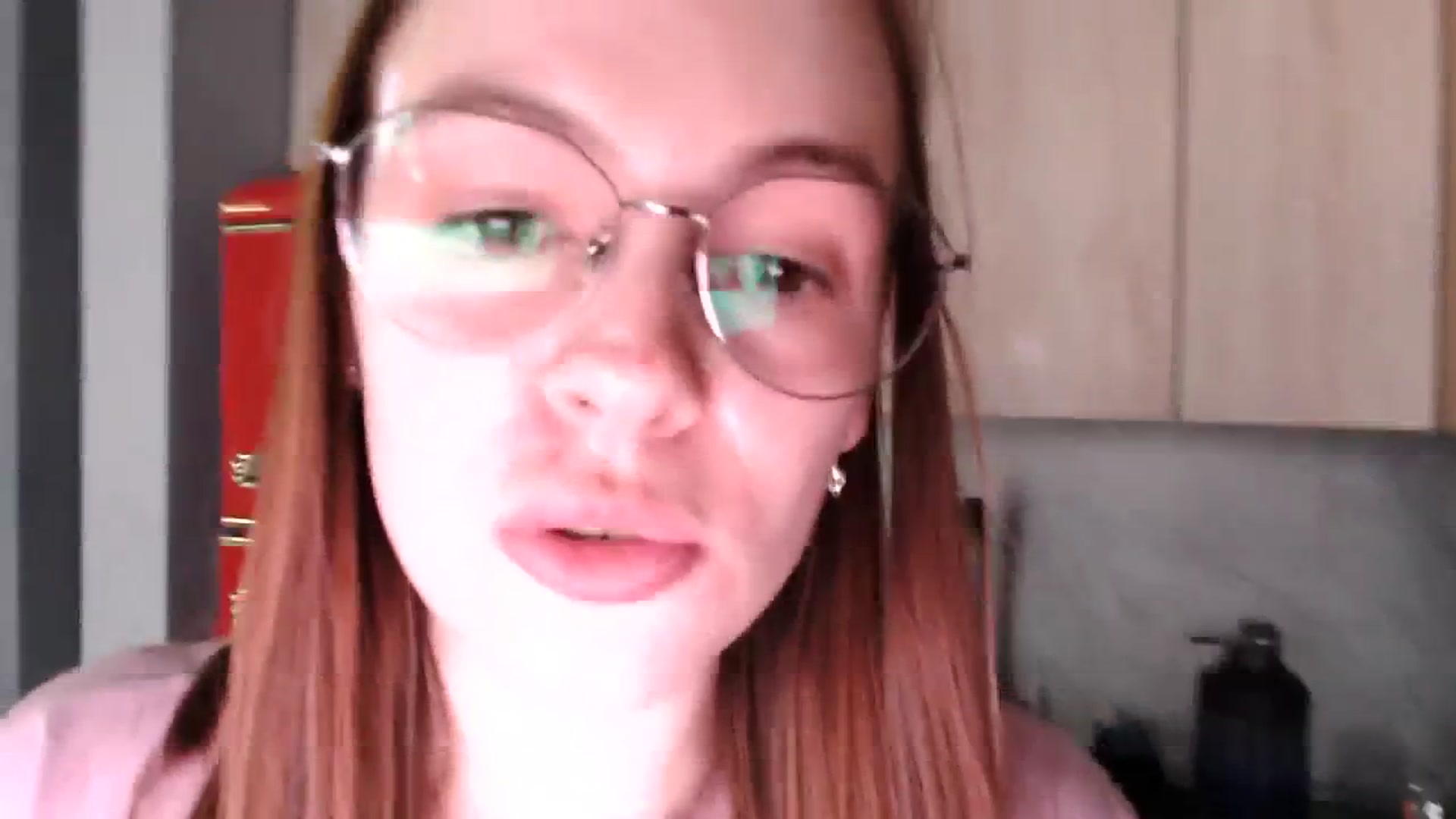 Gallery image thumbnail from Ammeliy's myfreecams stream on, 09/17/2023, 13:01 image 10 of 20