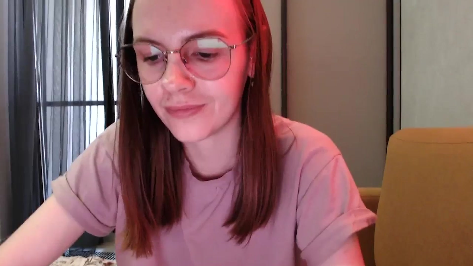 Gallery image thumbnail from Ammeliy's myfreecams stream on, 09/17/2023, 13:01 image 14 of 20