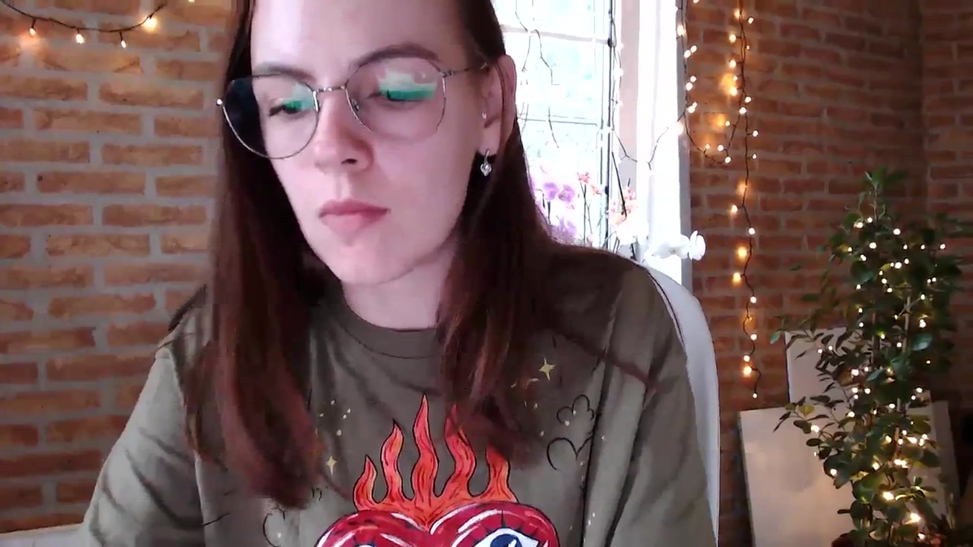 Gallery image thumbnail from Ammeliy's myfreecams stream on, 09/28/2023, 11:53 image 4 of 20