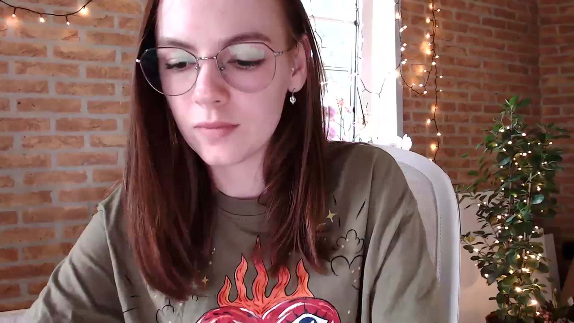 Gallery image thumbnail from Ammeliy's myfreecams stream on, 09/28/2023, 11:53 image 13 of 20