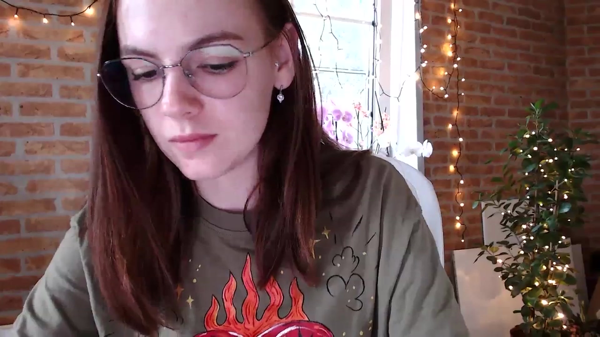 Gallery image thumbnail from Ammeliy's myfreecams stream on, 09/28/2023, 11:53 image 10 of 20