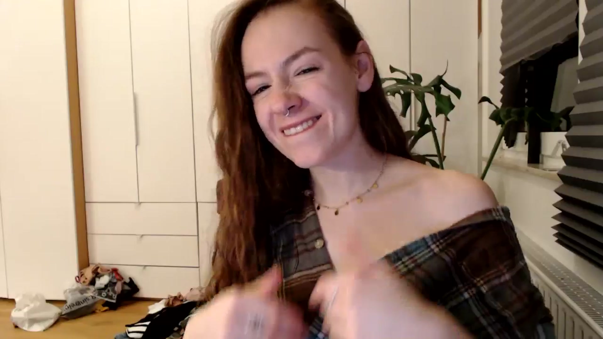 Gallery image thumbnail from Ammeliy's myfreecams stream on, 02/16/2025, 19:50 image 7 of 20