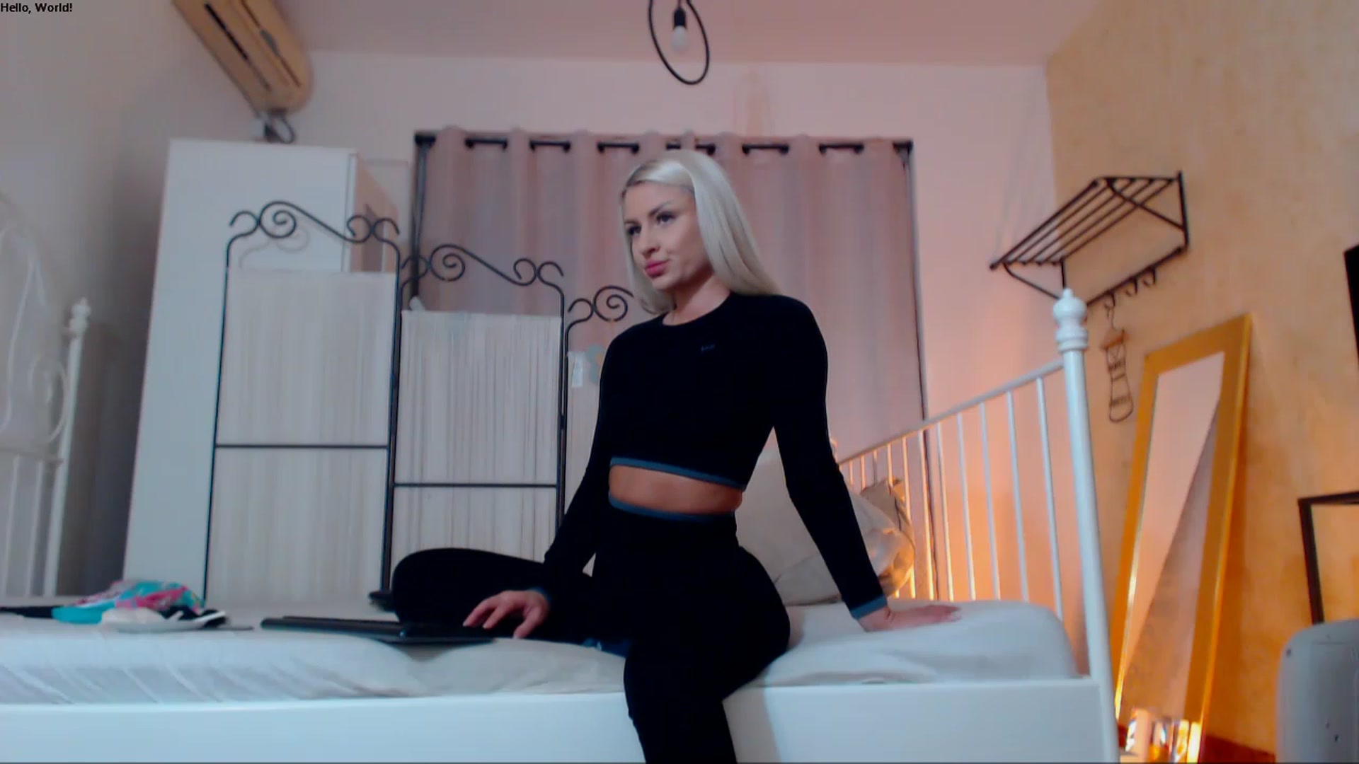 Gallery image thumbnail from Ammellyaxo's myfreecams stream on, 12/05/2022, 15:37 image 12 of 20