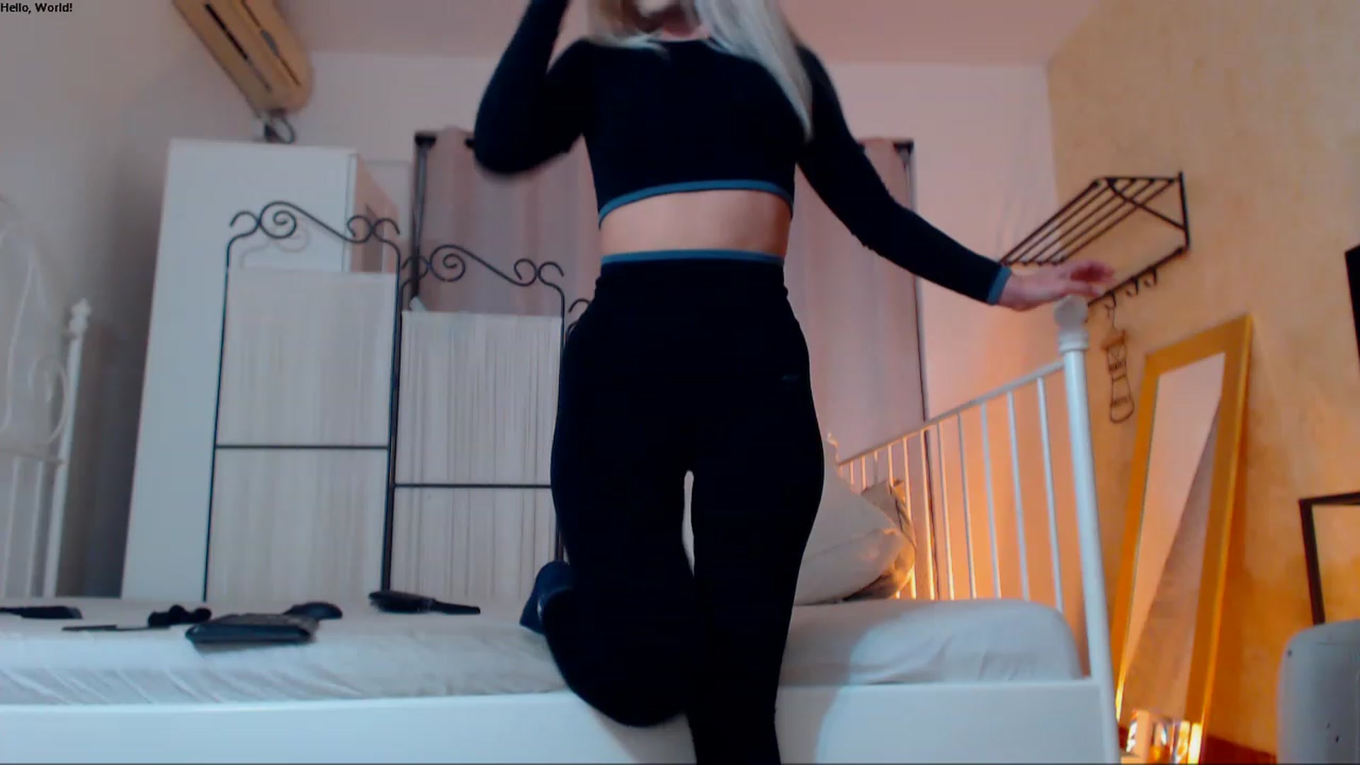 Gallery image thumbnail from Ammellyaxo's myfreecams stream on, 12/05/2022, 15:37 image 19 of 20