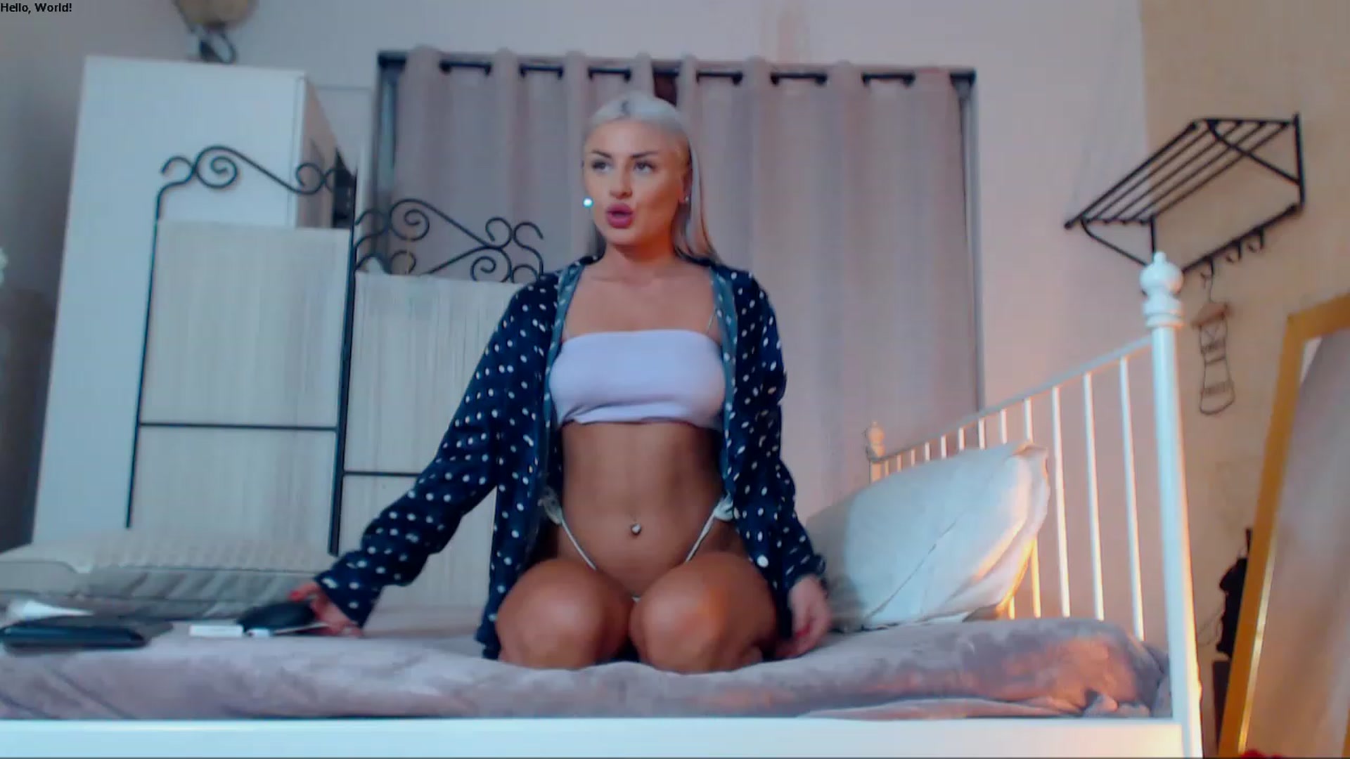 Gallery image thumbnail from Ammellyaxo's myfreecams stream on, 12/19/2022, 16:15 image 1 of 20