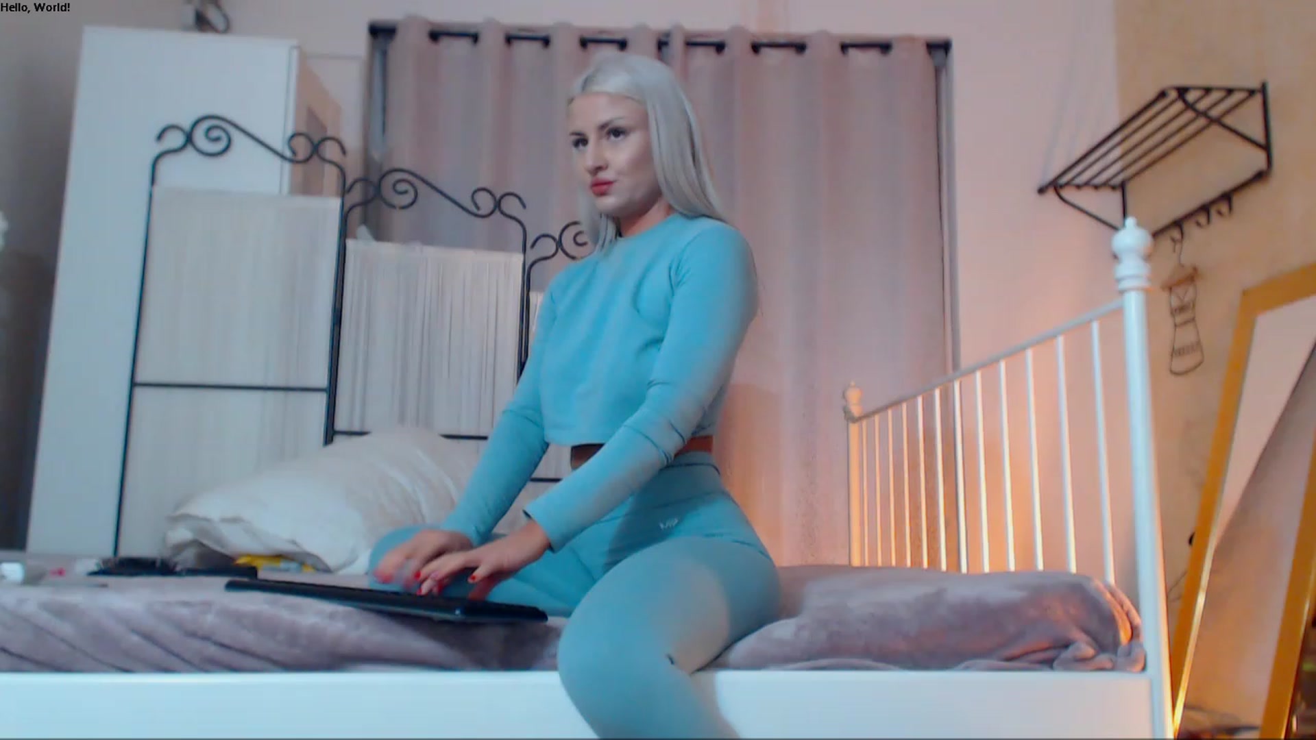 Gallery image thumbnail from Ammellyaxo's myfreecams stream on, 12/21/2022, 16:11 image 18 of 20