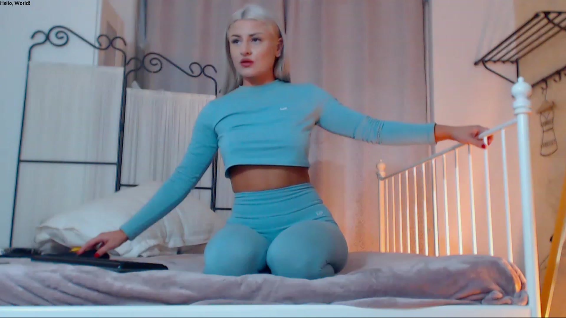 Gallery image thumbnail from Ammellyaxo's myfreecams stream on, 12/21/2022, 16:11 image 16 of 20
