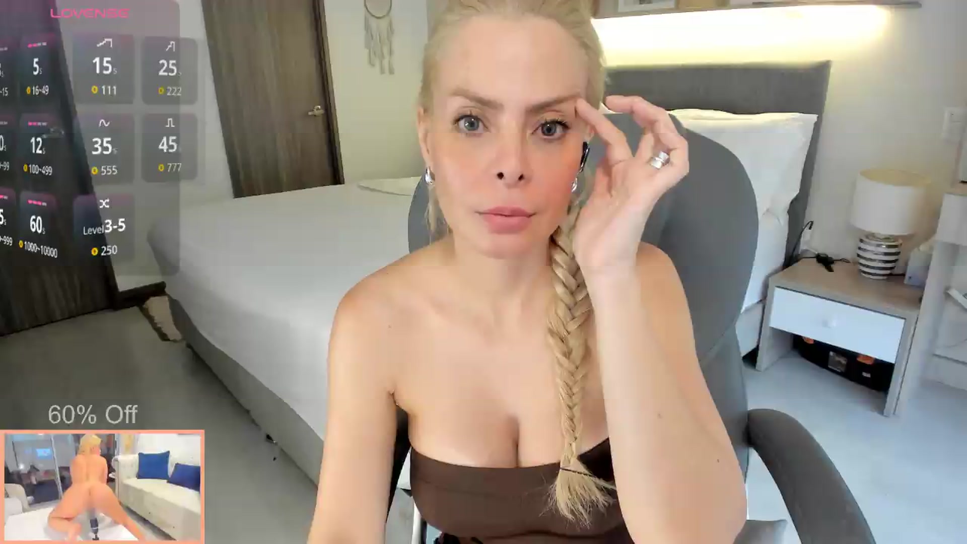 Gallery image thumbnail from Ammieblond's myfreecams stream on, 05/25/2026, 21:12 image 17 of 20