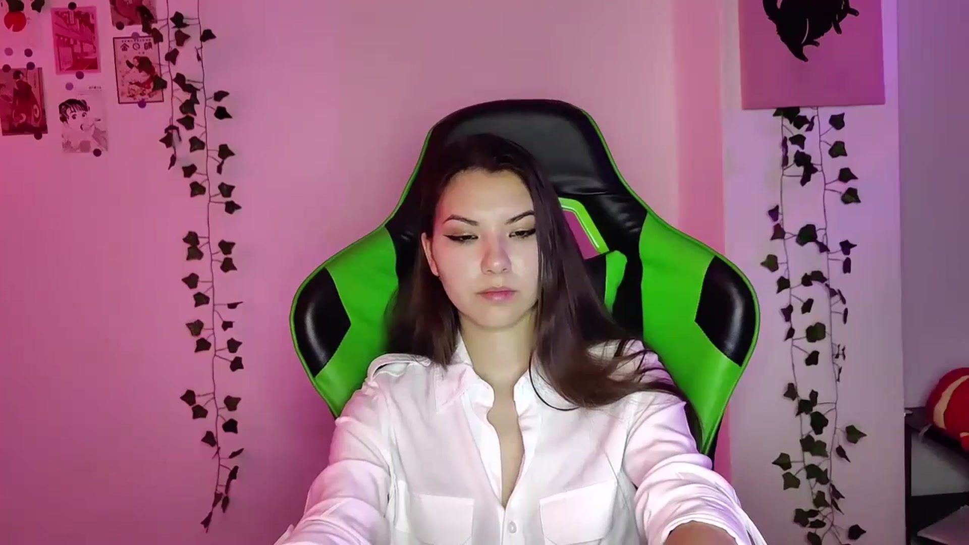 Gallery image thumbnail from AmnesiaGirl1's myfreecams stream on, 05/02/2024, 20:17 image 14 of 20