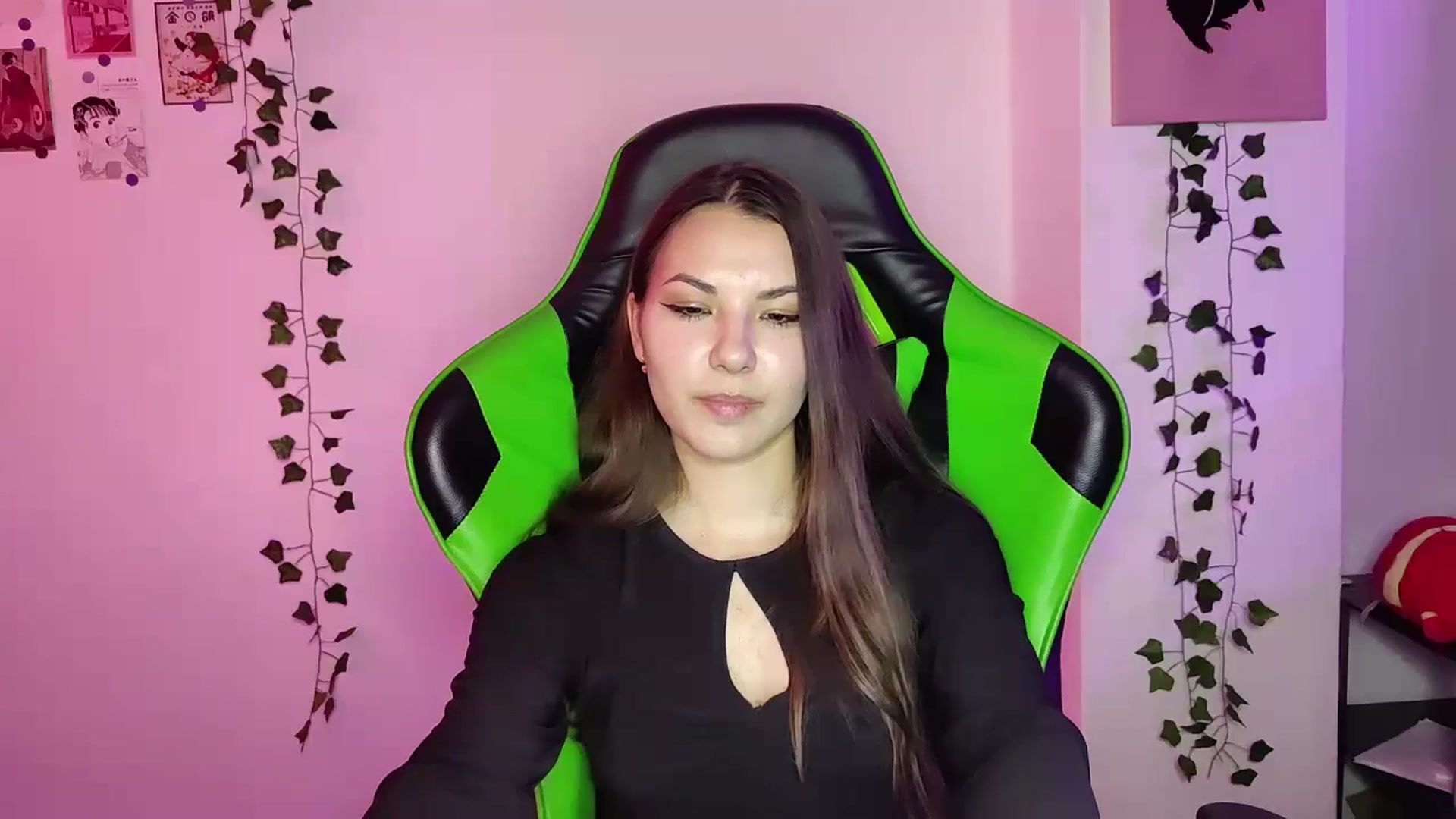 Gallery image thumbnail from AmnesiaGirl1's myfreecams stream on, 05/03/2024, 20:00 image 5 of 20