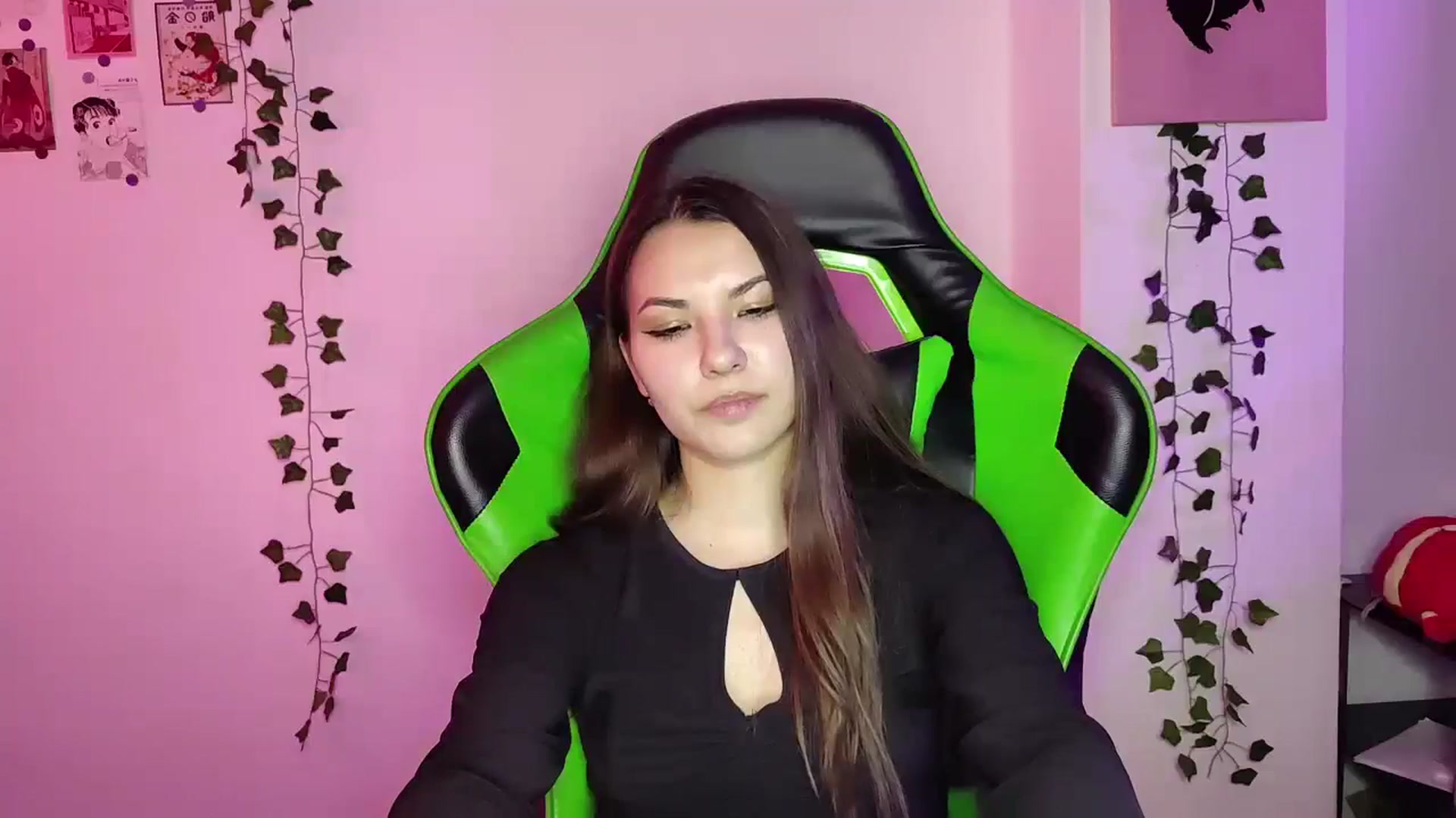 Gallery image thumbnail from AmnesiaGirl1's myfreecams stream on, 05/03/2024, 20:00 image 3 of 20