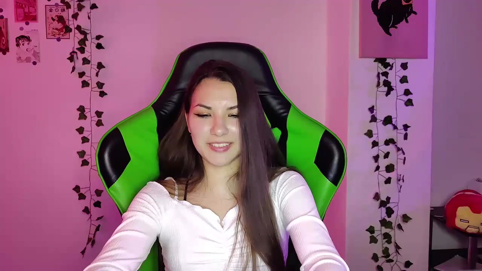 Gallery image thumbnail from AmnesiaGirl1's myfreecams stream on, 05/04/2024, 20:15 image 13 of 20