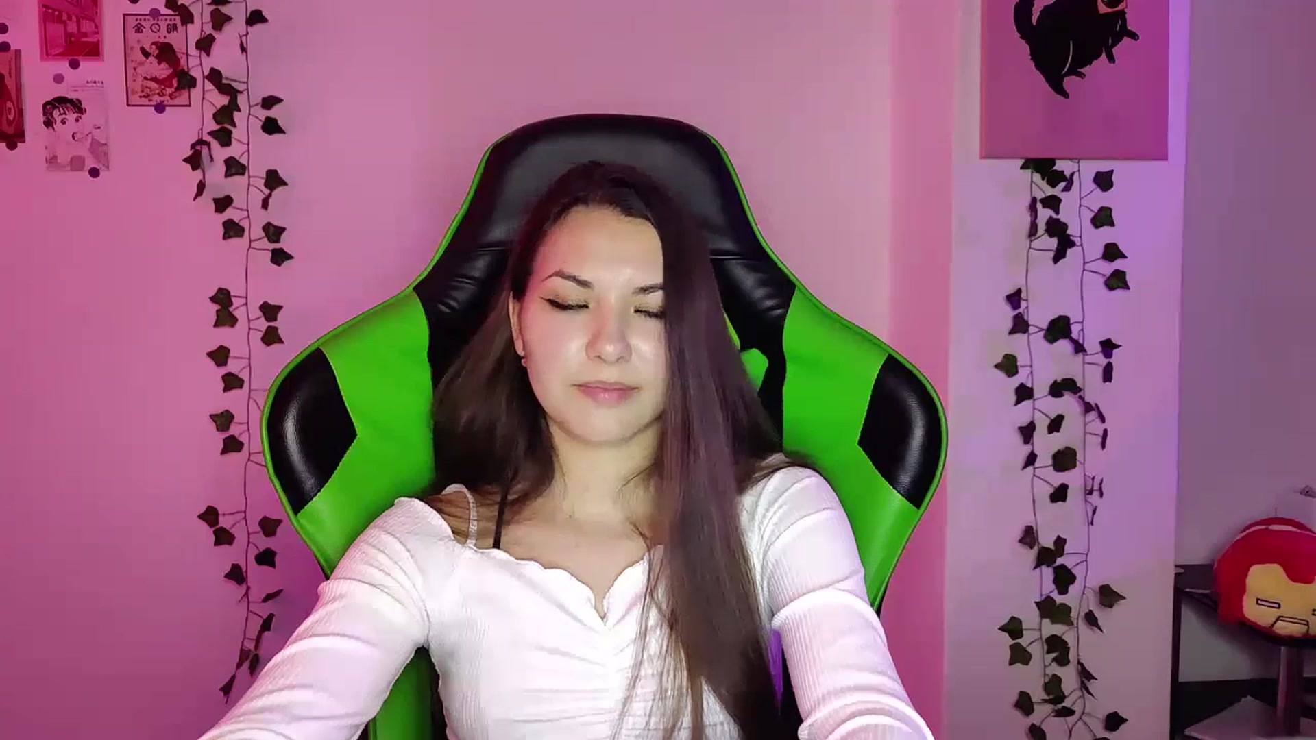 Gallery image thumbnail from AmnesiaGirl1's myfreecams stream on, 05/04/2024, 20:15 image 12 of 20