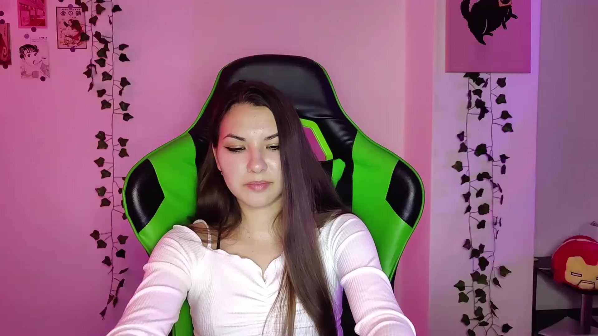 Gallery image thumbnail from AmnesiaGirl1's myfreecams stream on, 05/04/2024, 20:15 image 5 of 20