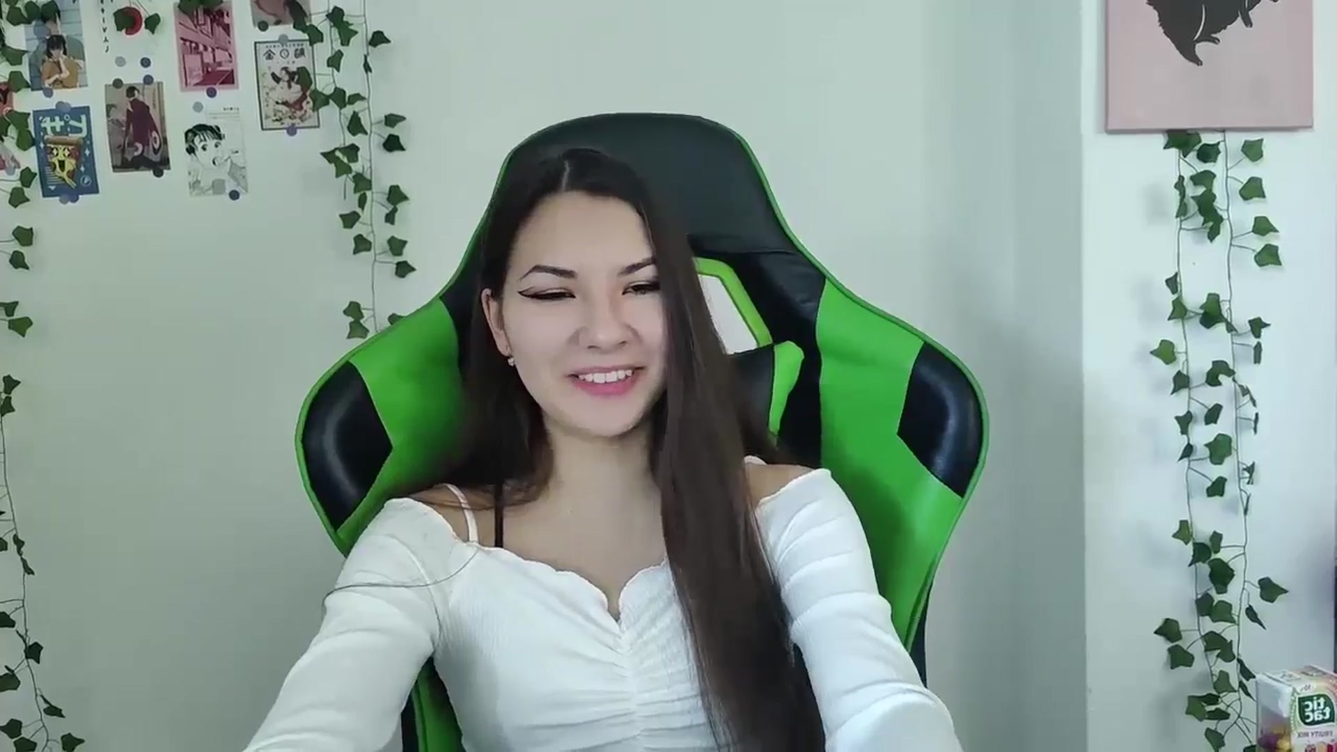 Gallery image thumbnail from AmnesiaGirl1's myfreecams stream on, 05/12/2024, 14:17 image 10 of 20