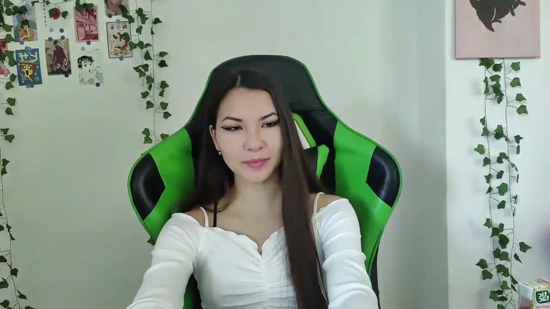 Gallery image thumbnail from AmnesiaGirl1's myfreecams stream on, 05/12/2024, 14:17 image 5 of 20