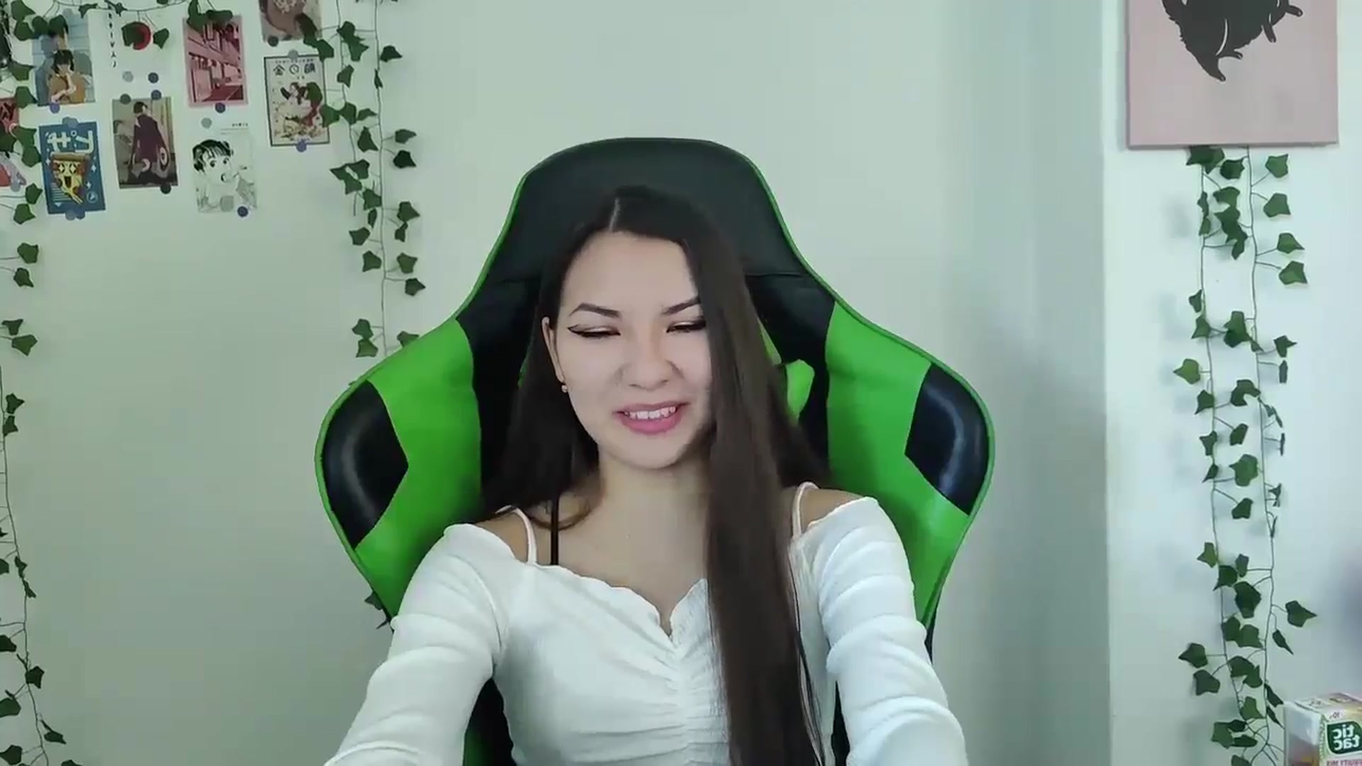 Gallery image thumbnail from AmnesiaGirl1's myfreecams stream on, 05/12/2024, 14:17 image 4 of 20