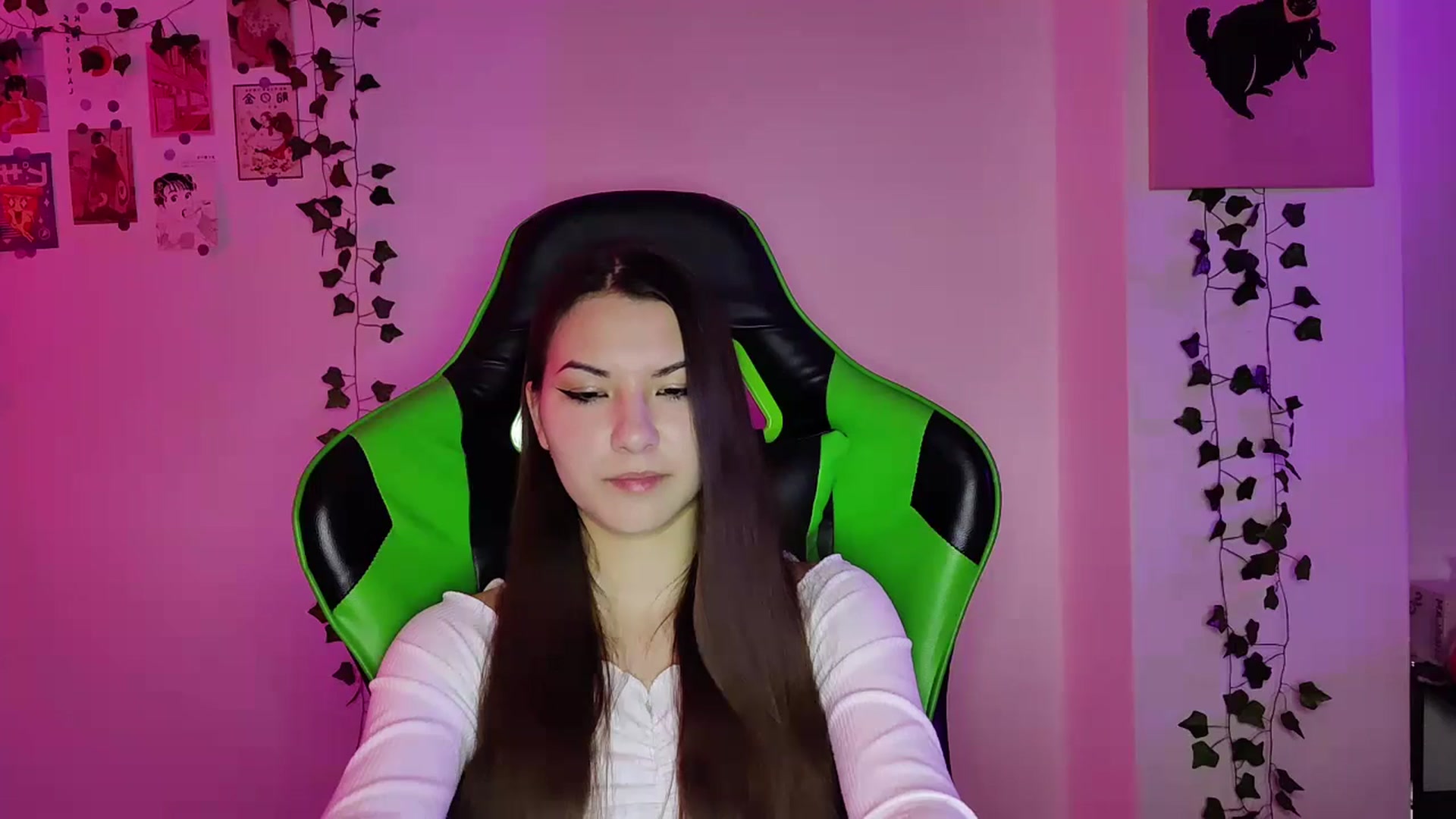 Gallery image thumbnail from AmnesiaGirl1's myfreecams stream on, 05/15/2024, 20:50 image 17 of 20