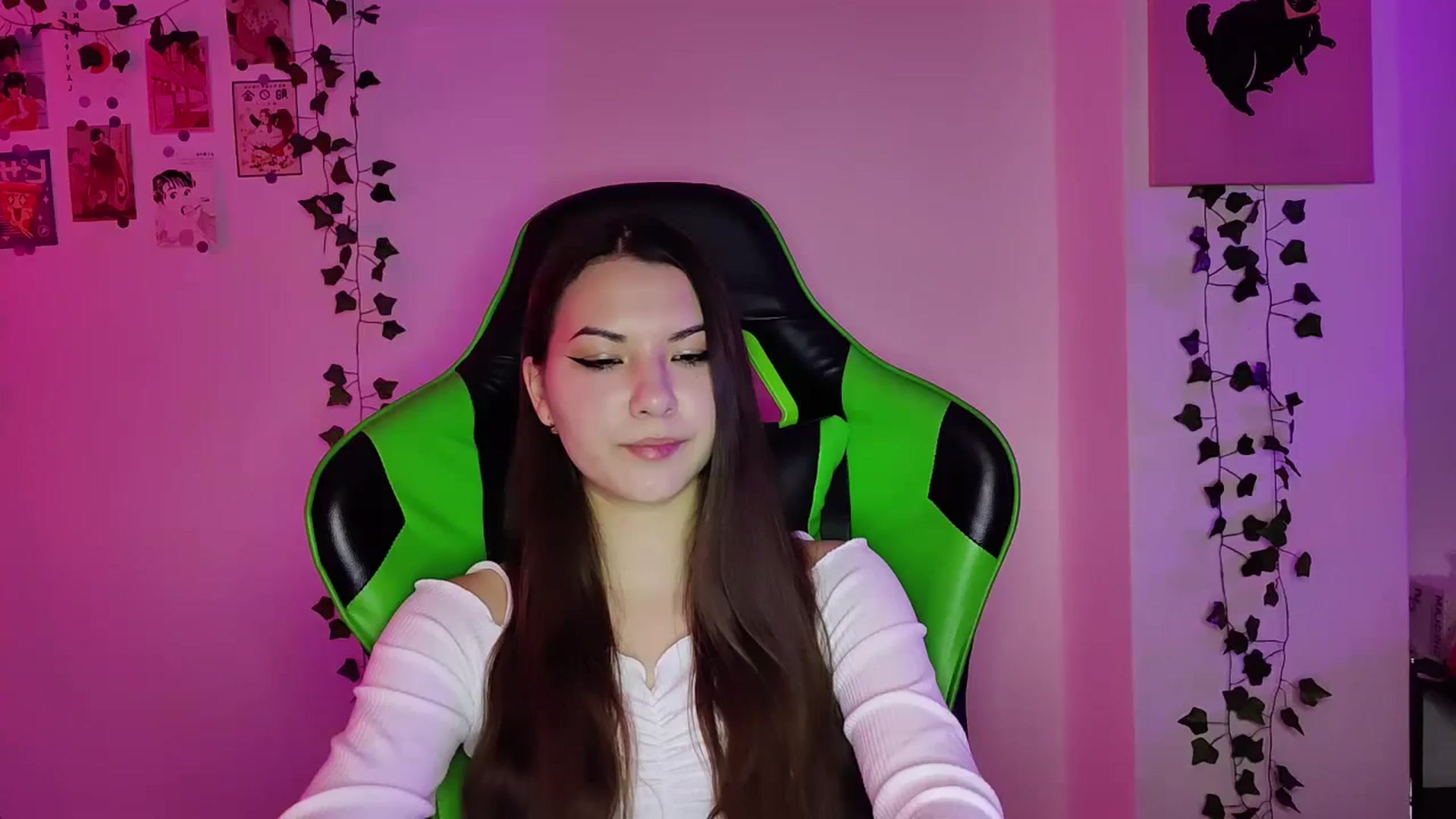 Gallery image thumbnail from AmnesiaGirl1's myfreecams stream on, 05/15/2024, 21:57 image 2 of 20