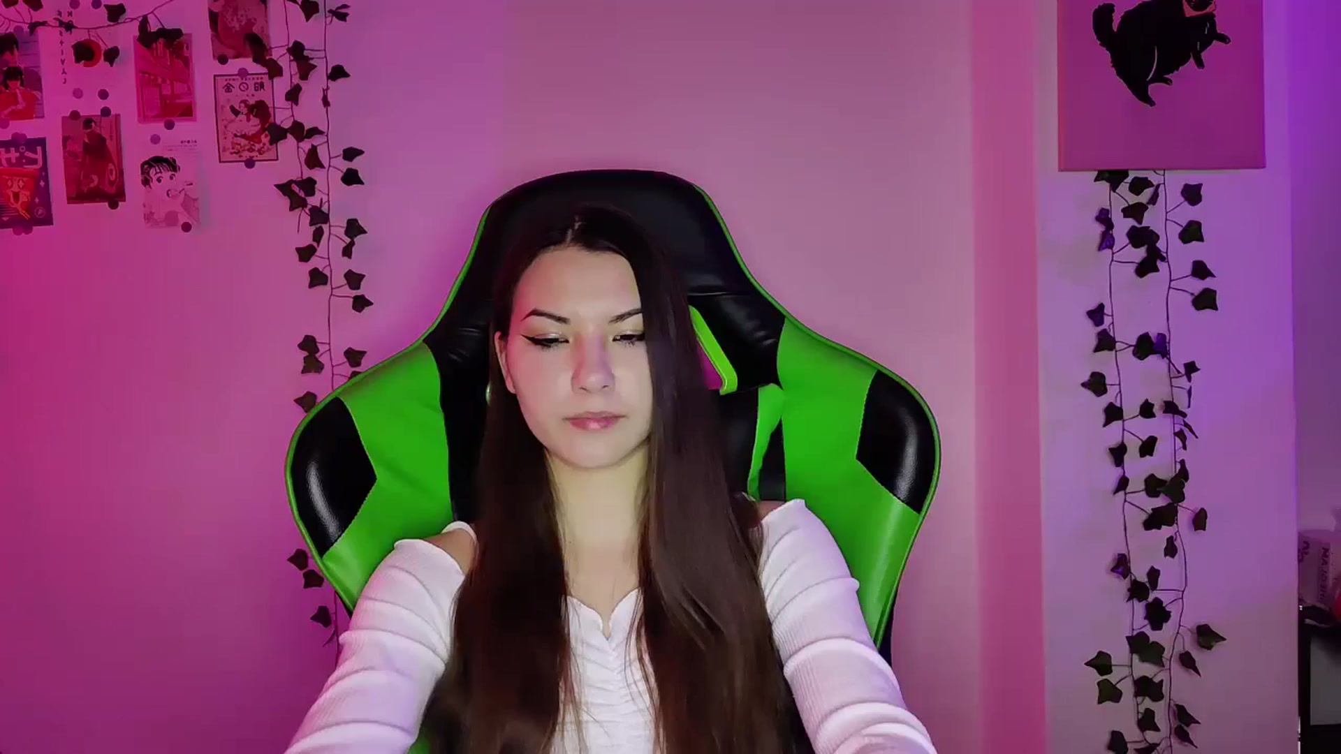 Gallery image thumbnail from AmnesiaGirl1's myfreecams stream on, 05/15/2024, 21:57 image 3 of 20