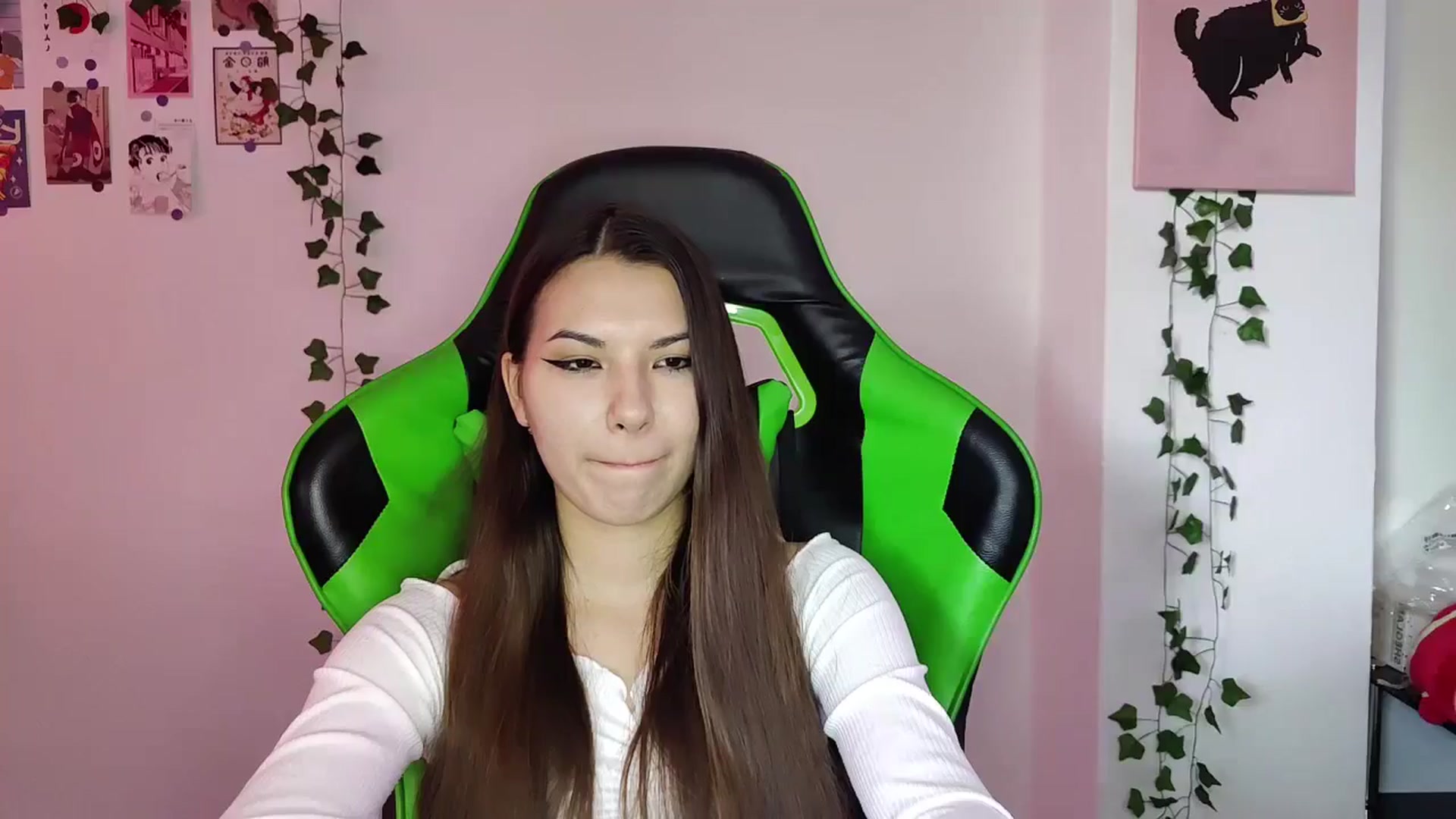Gallery image thumbnail from AmnesiaGirl1's myfreecams stream on, 05/17/2024, 18:31 image 9 of 20