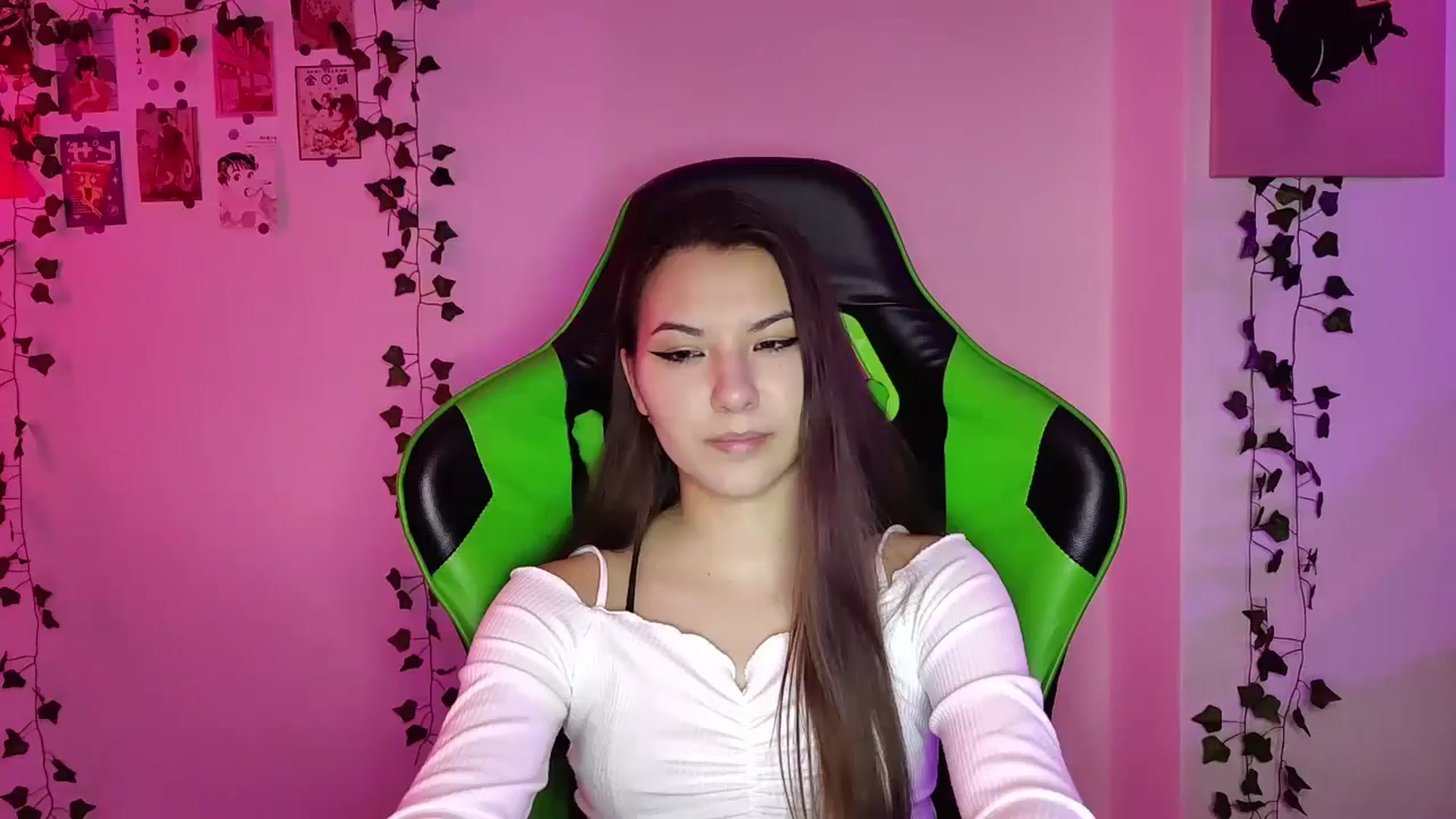 Gallery image thumbnail from AmnesiaGirl1's myfreecams stream on, 05/17/2024, 20:53 image 16 of 20