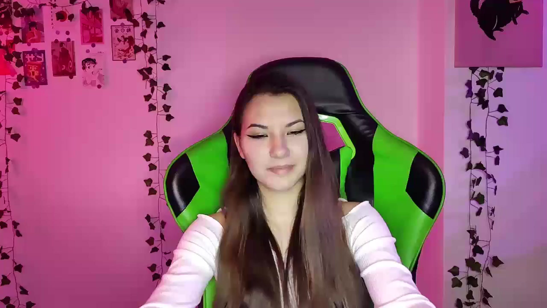 Gallery image thumbnail from AmnesiaGirl1's myfreecams stream on, 05/17/2024, 20:53 image 1 of 20