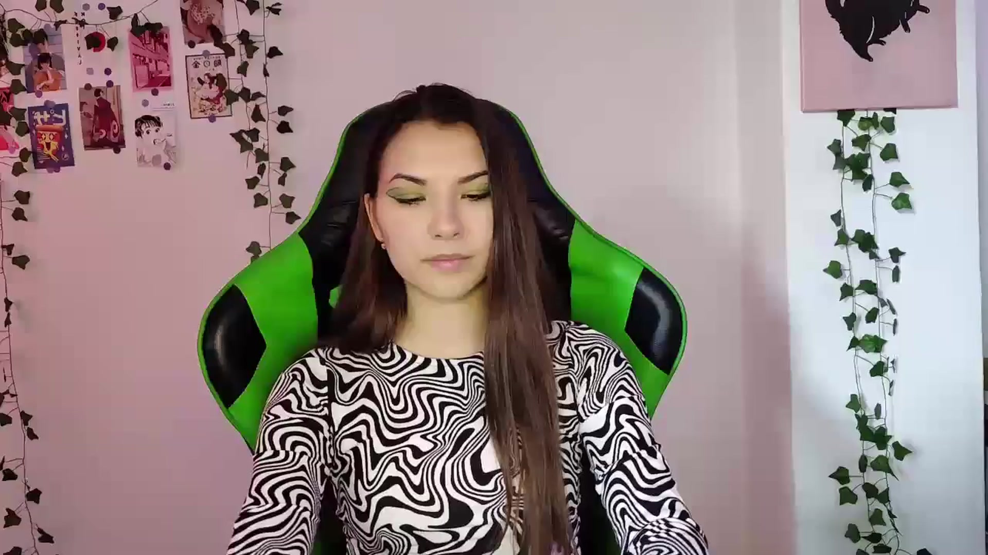 Gallery image thumbnail from AmnesiaGirl1's myfreecams stream on, 05/23/2024, 17:57 image 18 of 20