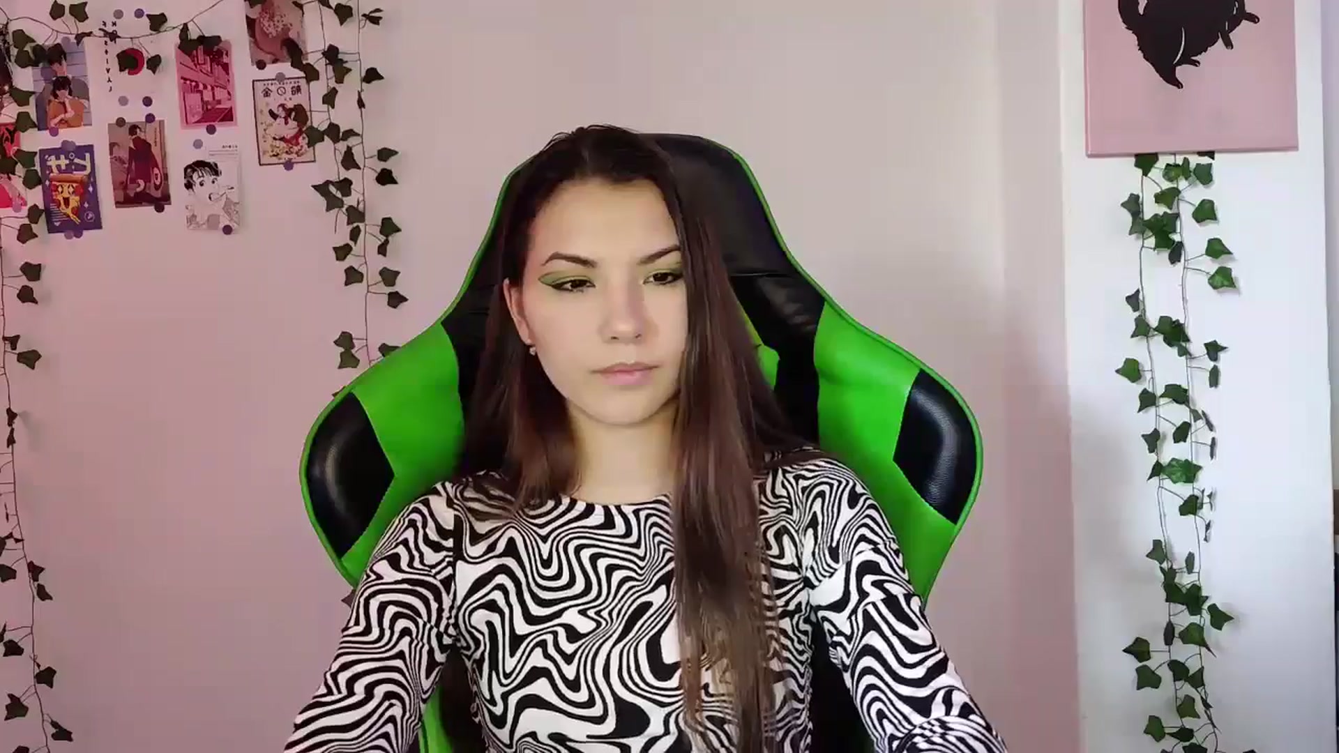 Gallery image thumbnail from AmnesiaGirl1's myfreecams stream on, 05/23/2024, 17:57 image 12 of 20