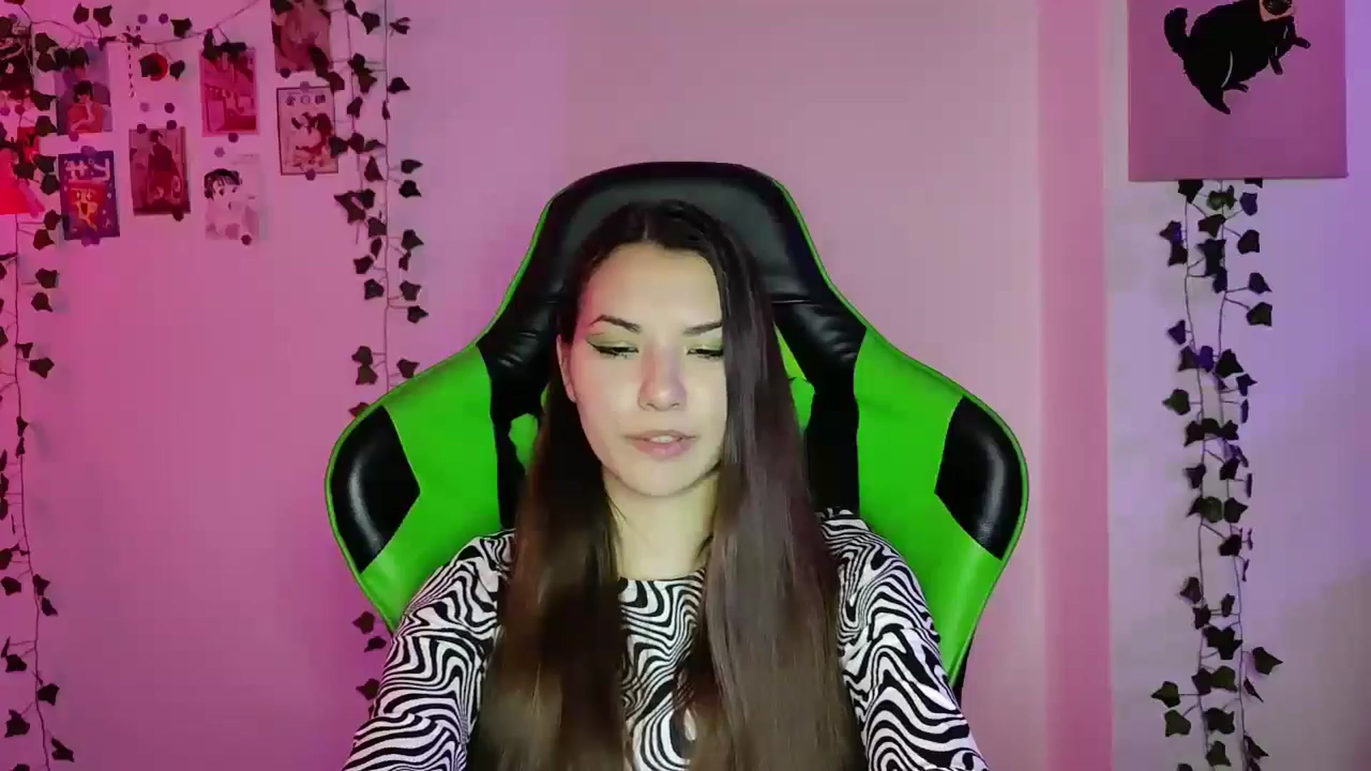 Gallery image thumbnail from AmnesiaGirl1's myfreecams stream on, 05/23/2024, 23:42 image 6 of 20
