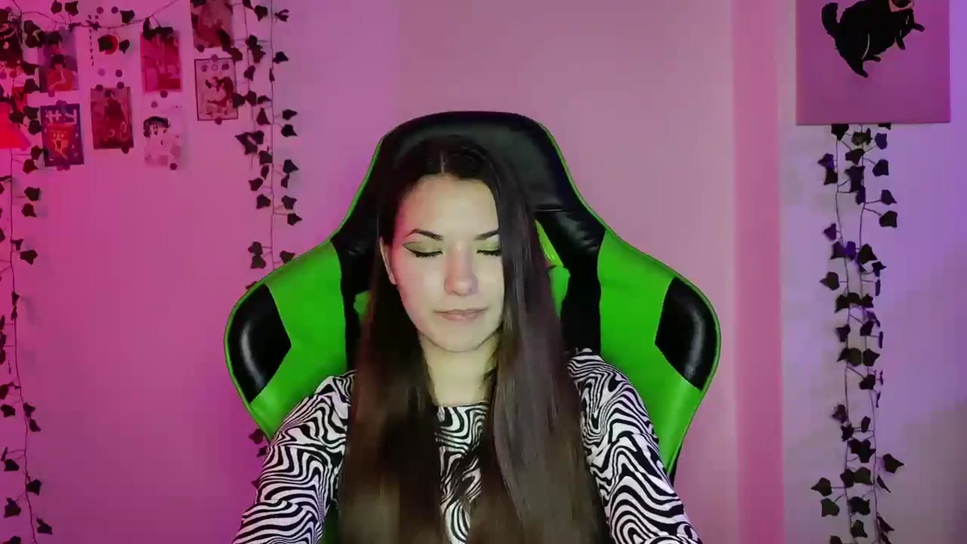Gallery image thumbnail from AmnesiaGirl1's myfreecams stream on, 05/23/2024, 23:42 image 17 of 20