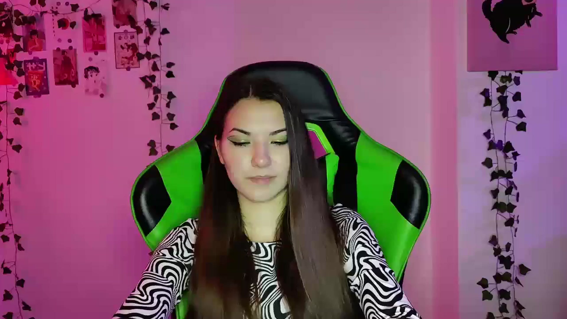 Gallery image thumbnail from AmnesiaGirl1's myfreecams stream on, 05/24/2024, 01:00 image 2 of 20