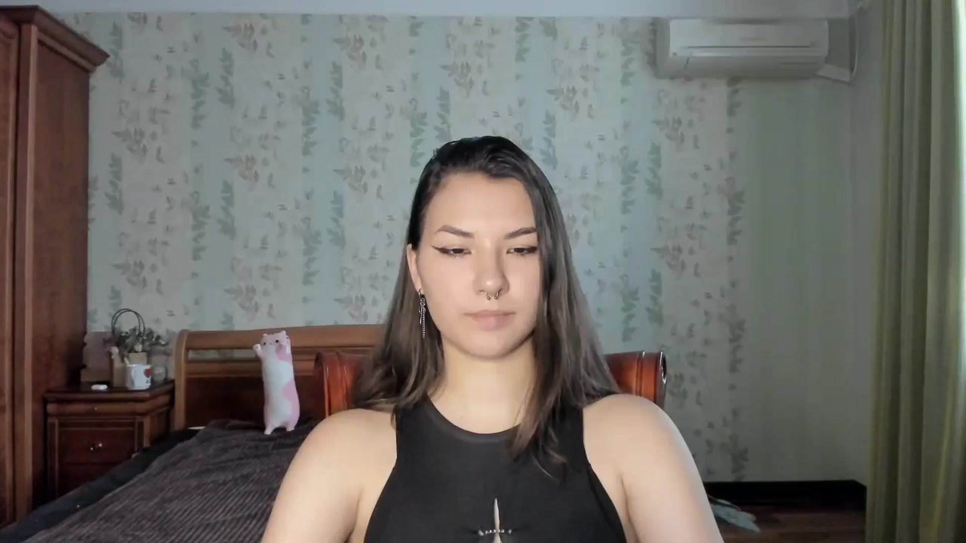 Gallery image thumbnail from AmnesiaGirl1's myfreecams stream on, 07/15/2024, 18:14 image 3 of 20