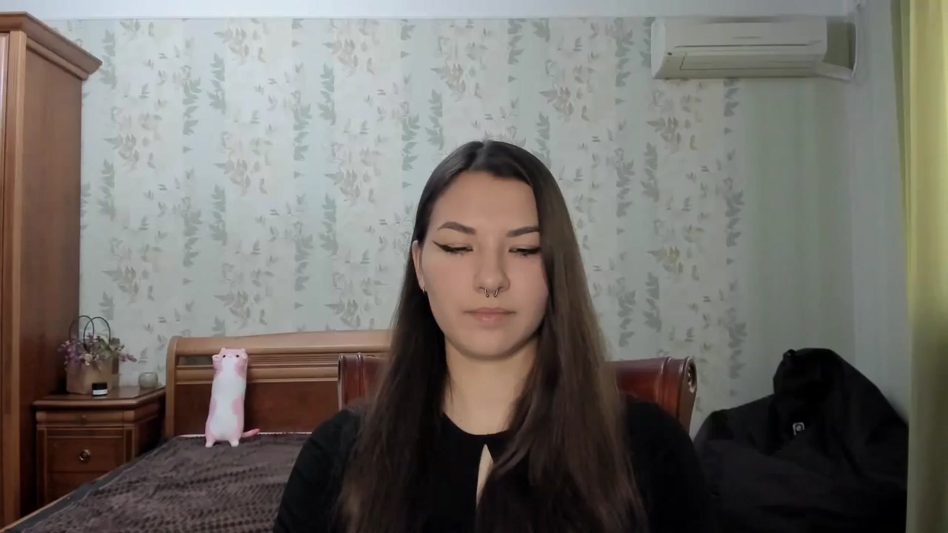 Gallery image thumbnail from AmnesiaGirl1's myfreecams stream on, 07/21/2024, 15:33 image 9 of 20