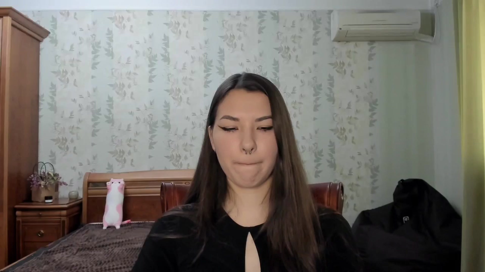 Gallery image thumbnail from AmnesiaGirl1's myfreecams stream on, 07/21/2024, 16:15 image 13 of 20