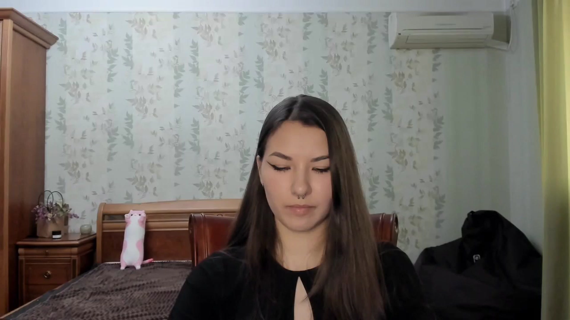 Gallery image thumbnail from AmnesiaGirl1's myfreecams stream on, 07/21/2024, 16:15 image 18 of 20