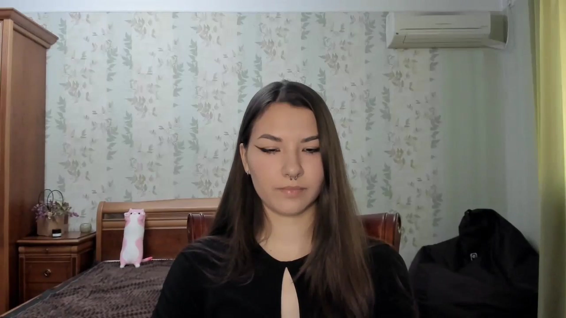Gallery image thumbnail from AmnesiaGirl1's myfreecams stream on, 07/21/2024, 16:15 image 3 of 20