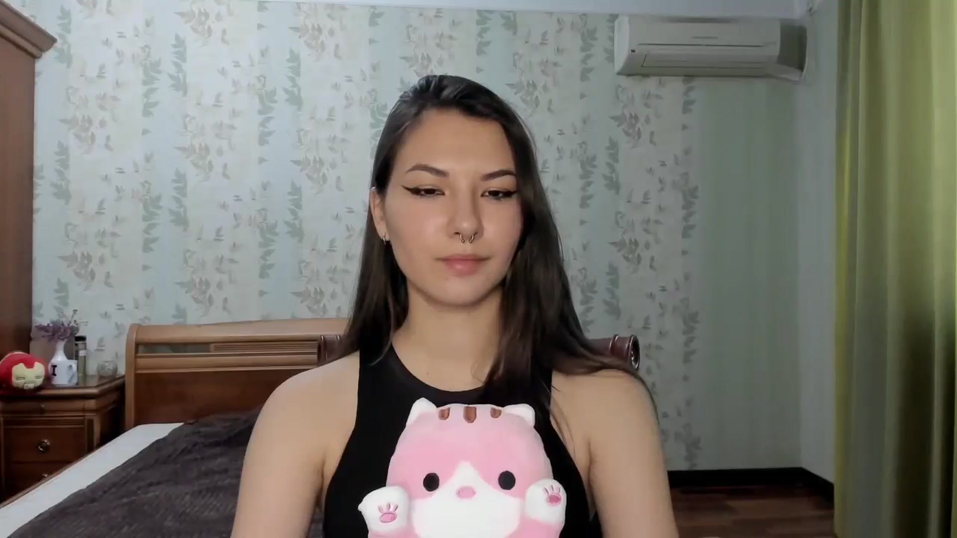 Gallery image thumbnail from AmnesiaGirl1's myfreecams stream on, 07/31/2024, 16:15 image 15 of 20