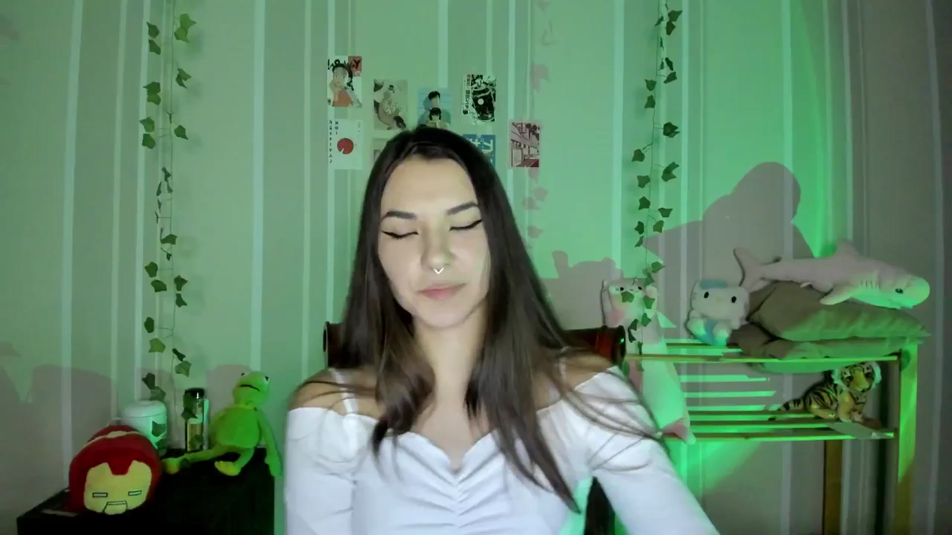 Gallery image thumbnail from AmnesiaGirl1's myfreecams stream on, 10/17/2024, 24:15 image 18 of 20